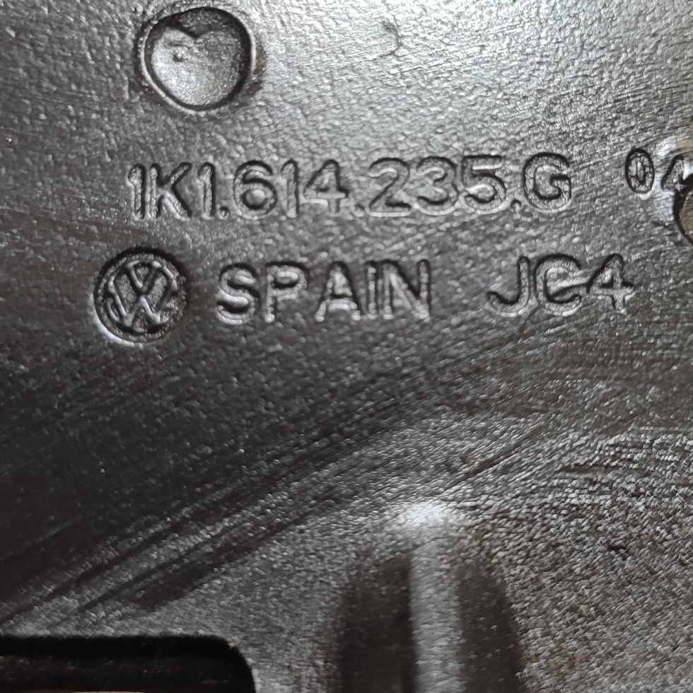 Support plaque pompy ABS Volkswagen Caddy 1K1614235G