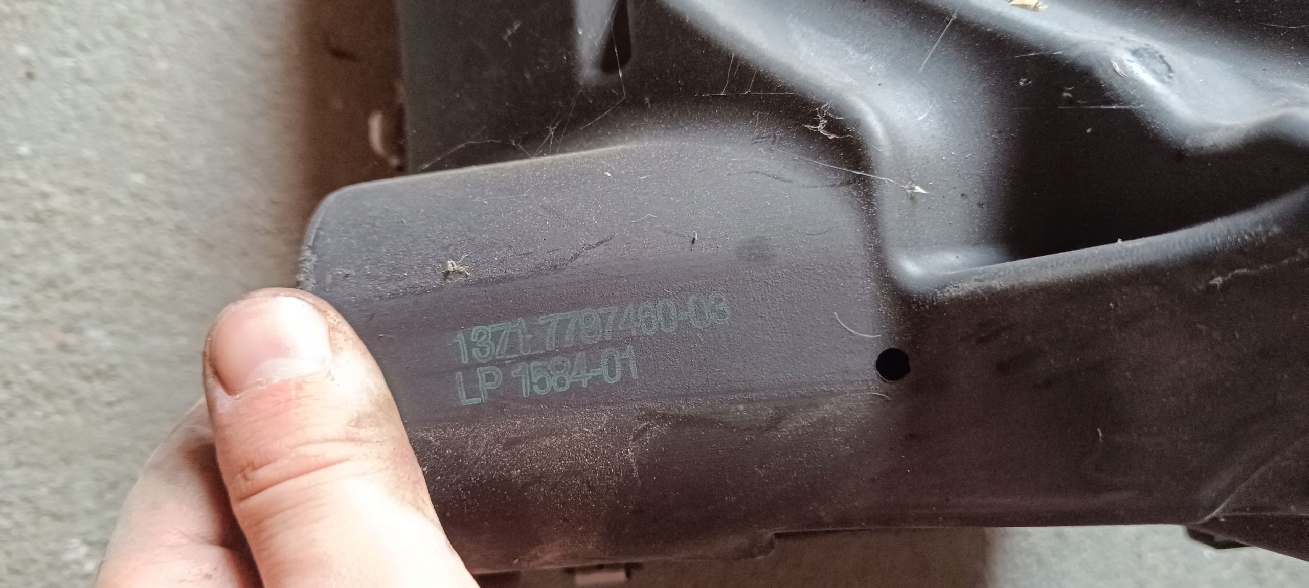 Gehäuse filter luft BMW E90 E92 E81 7797460