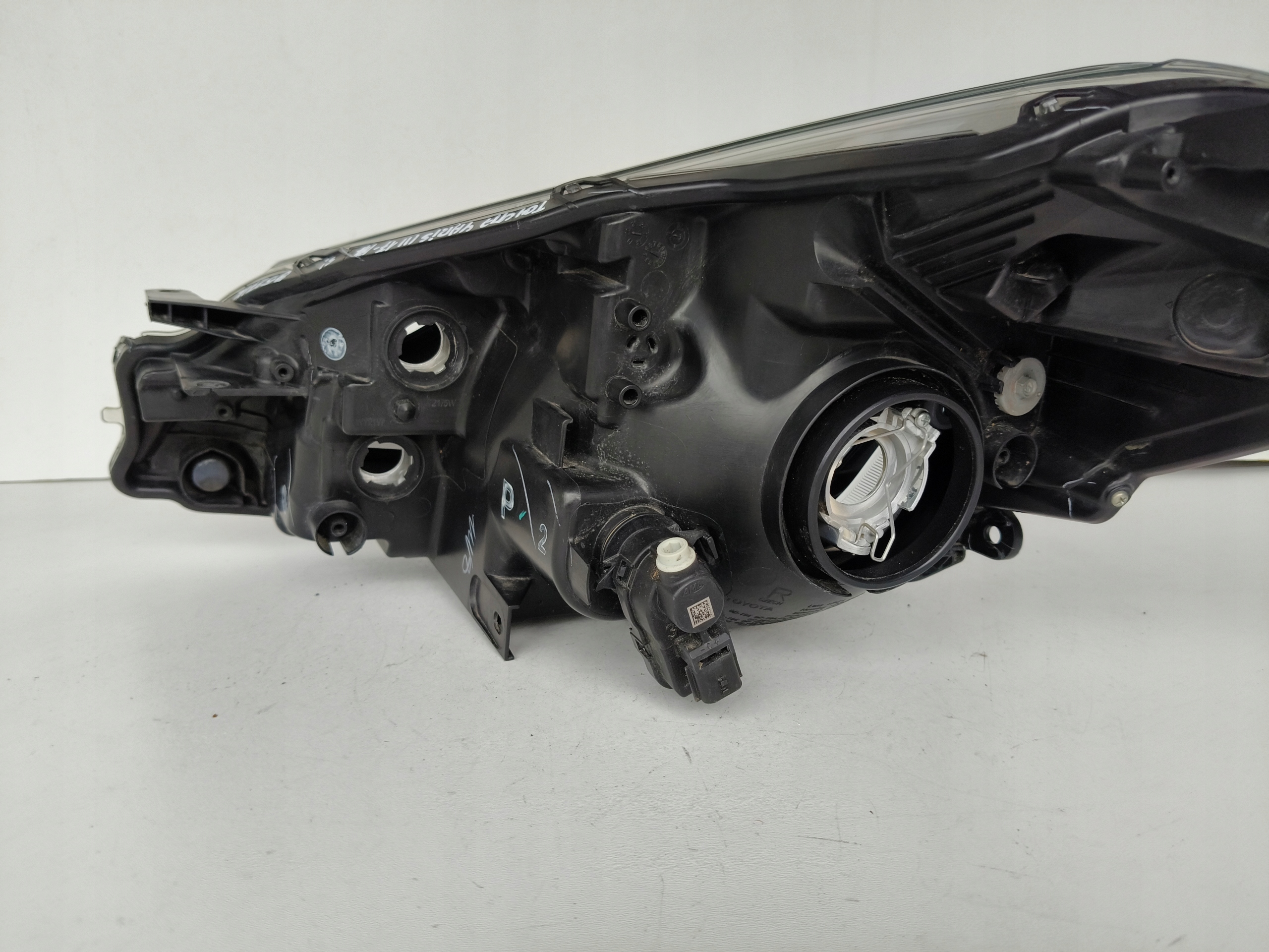 light right REFLEKTOR TOYOTA YARIS III 17- LIFT