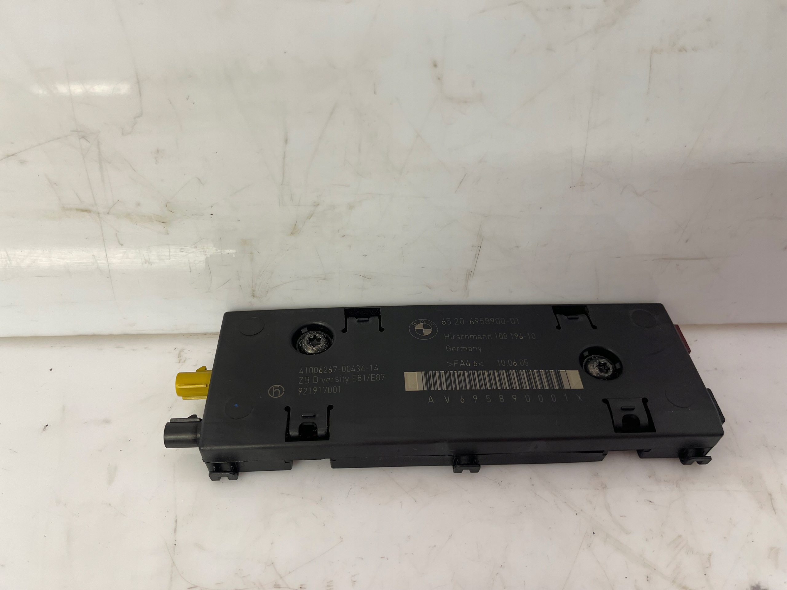 amplifier ANTENY BMW SERIA 1 E87 118D 6958900-02