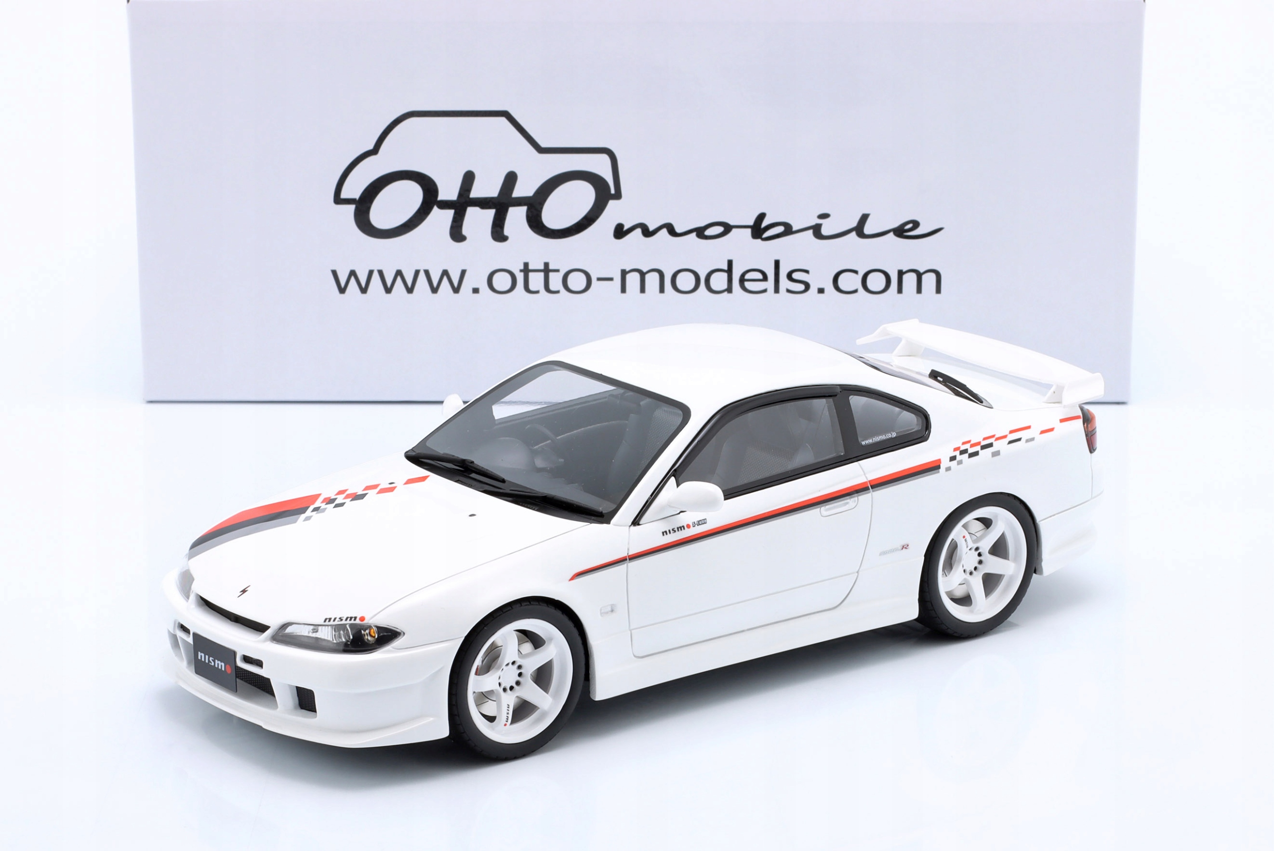 Otto Nissan Silvia (S15) Nismo S-Tune 2000 White L.E.1/2500 1:18