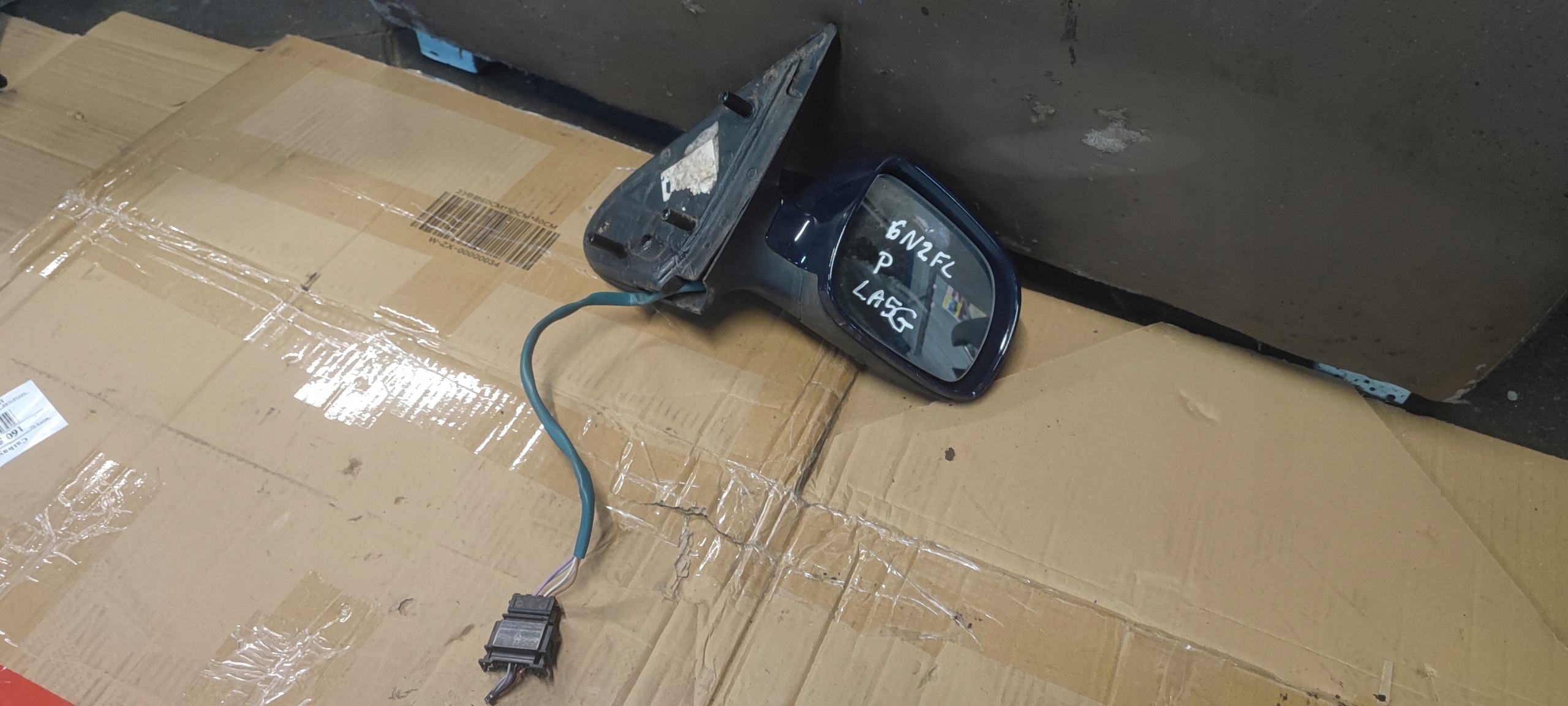 VW POLO 6N2 FL LIFT mirror right electrics 5 PIN LA5G