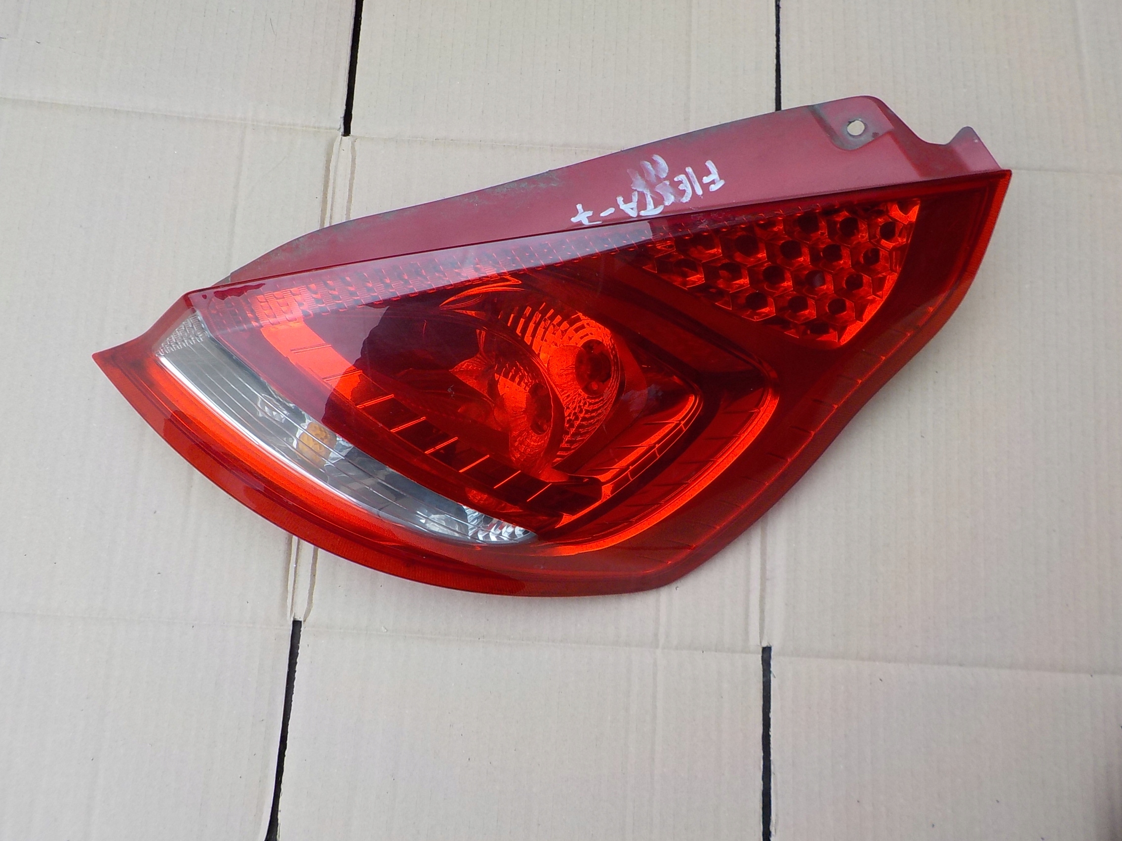 light right rear part ford fiesta mk7 2010r 8A61-13404-A