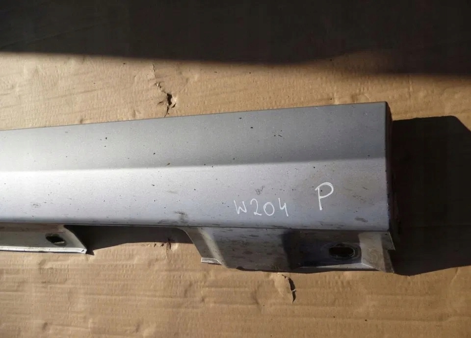 MERCEDES C W204 moulding threshold right SREBRNA