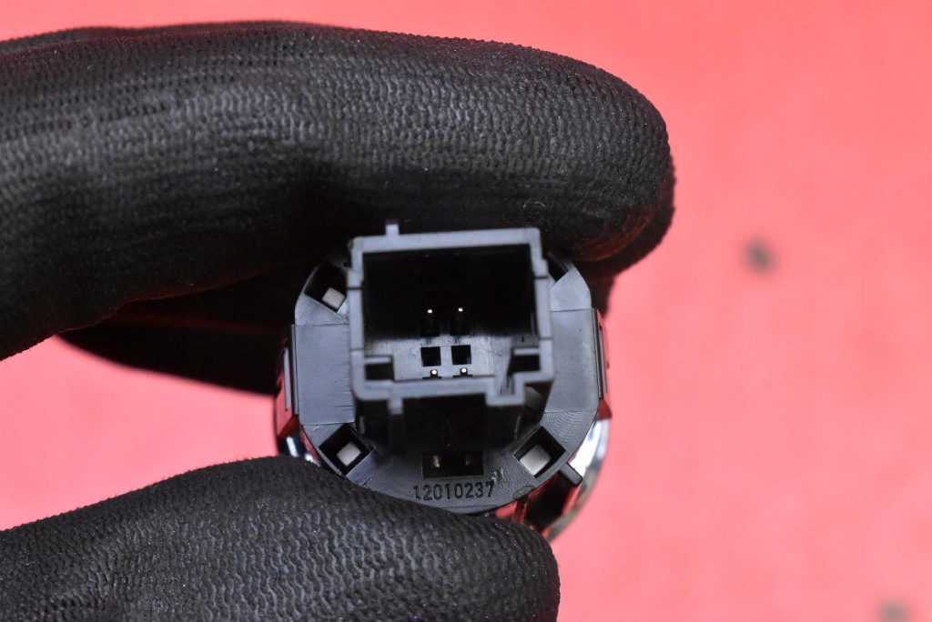 ignition key button 9827217880 PEUGEOT 5008 2 II 1.5 BLUEHDI 130 KM