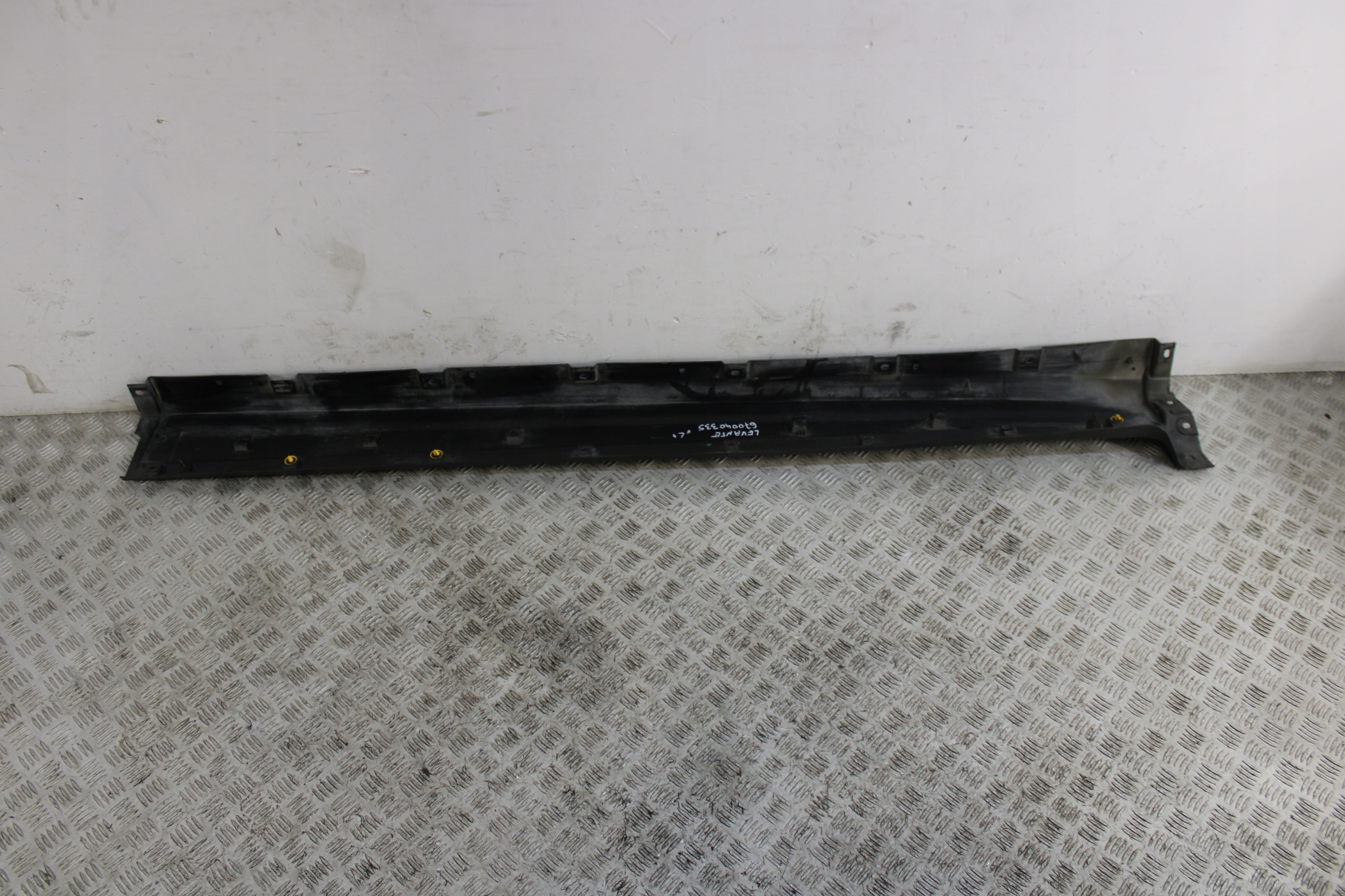 cap threshold threshold left MASERATI LEVANTE M161 670040335