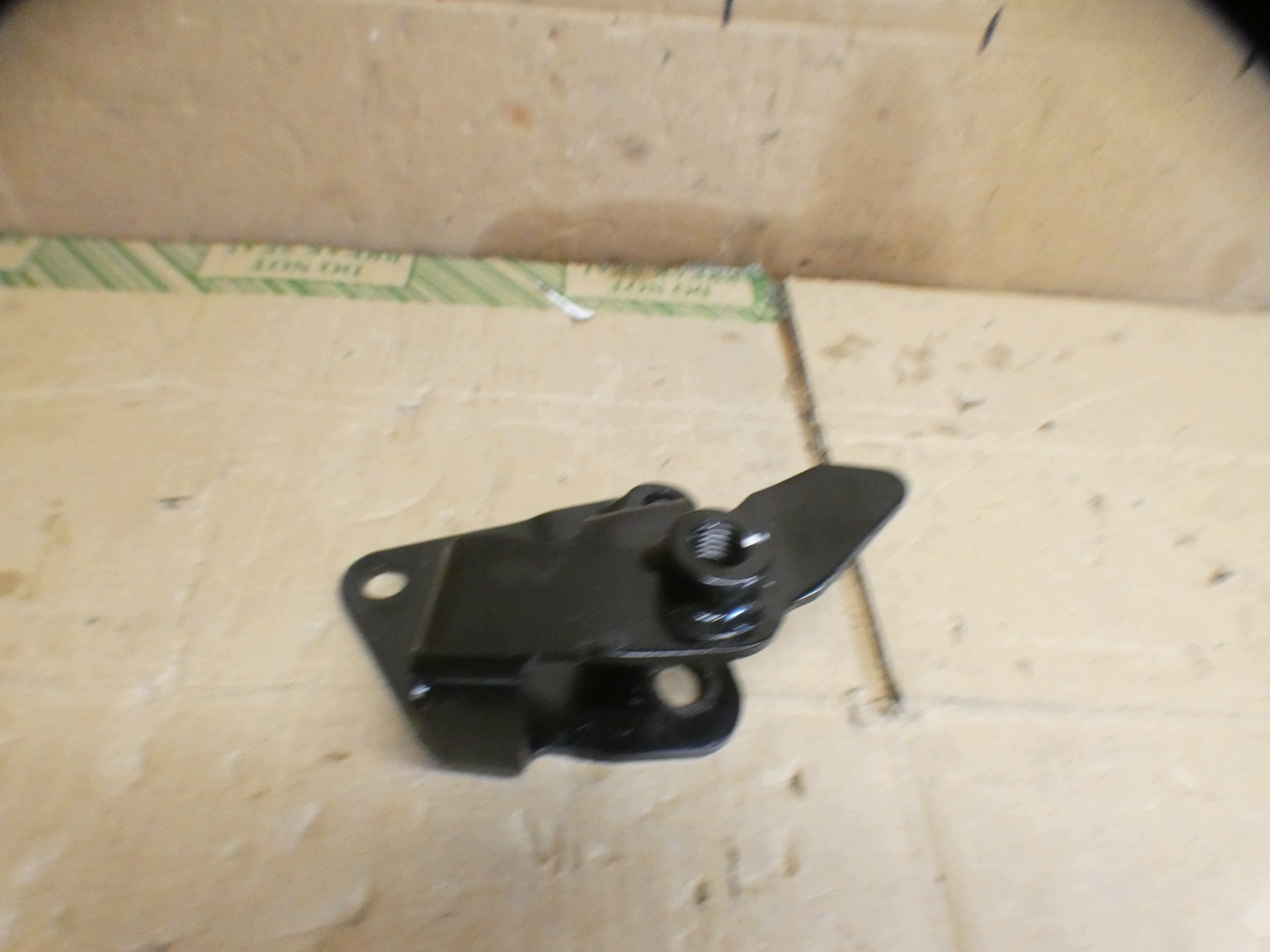 CITROEN DS7 engine mount 9834284080