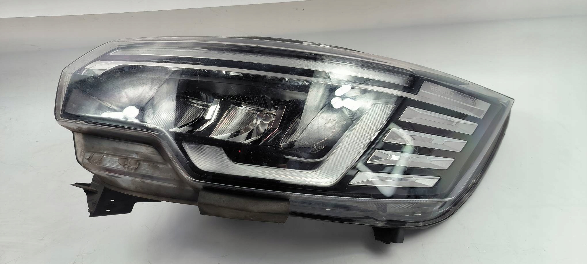 light left front EU 260601790R RENAULT TRAFIC III LIFT