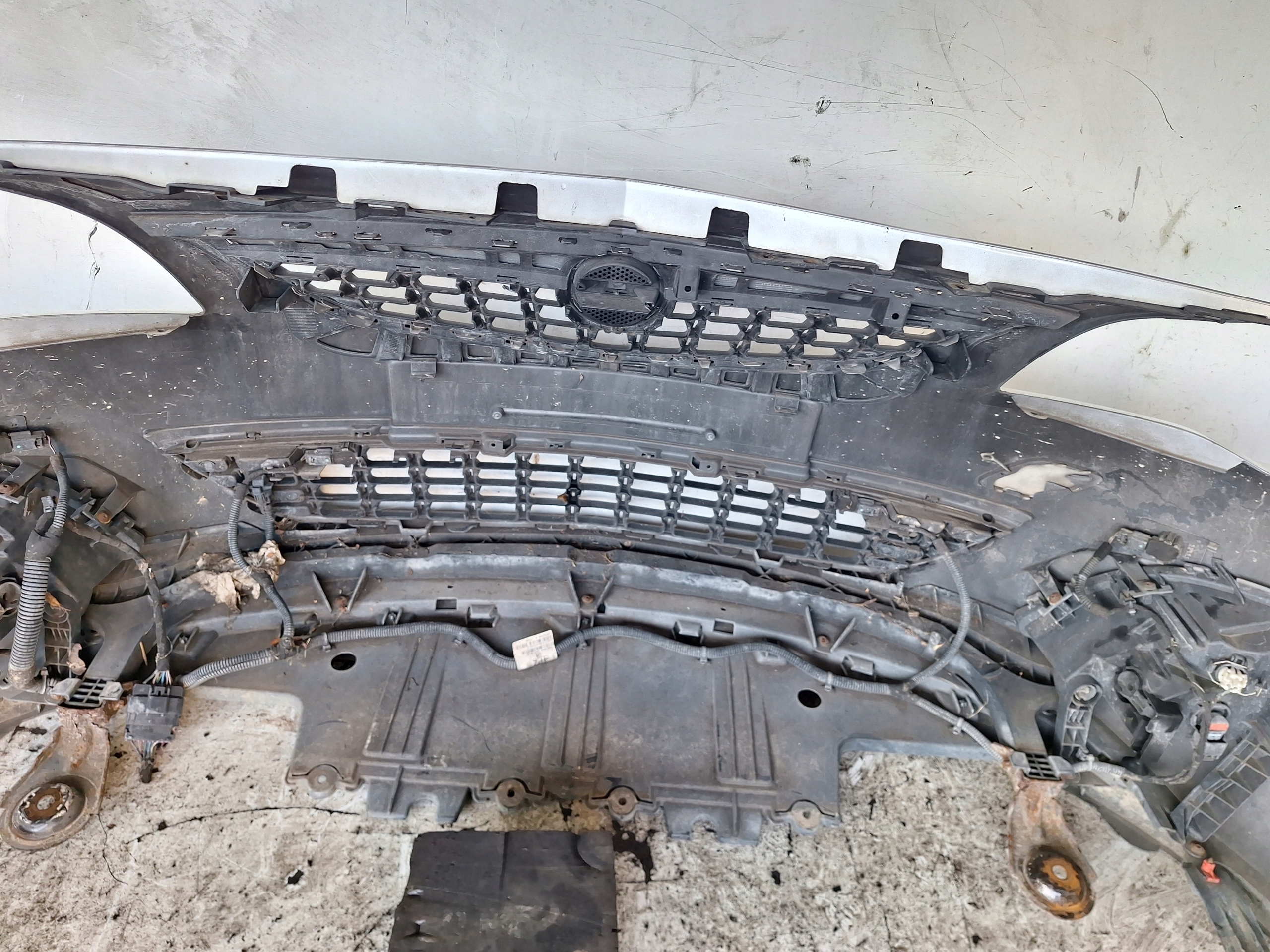 OPEL ASTRA J ASTRA IV 09-12 bumper + PDC