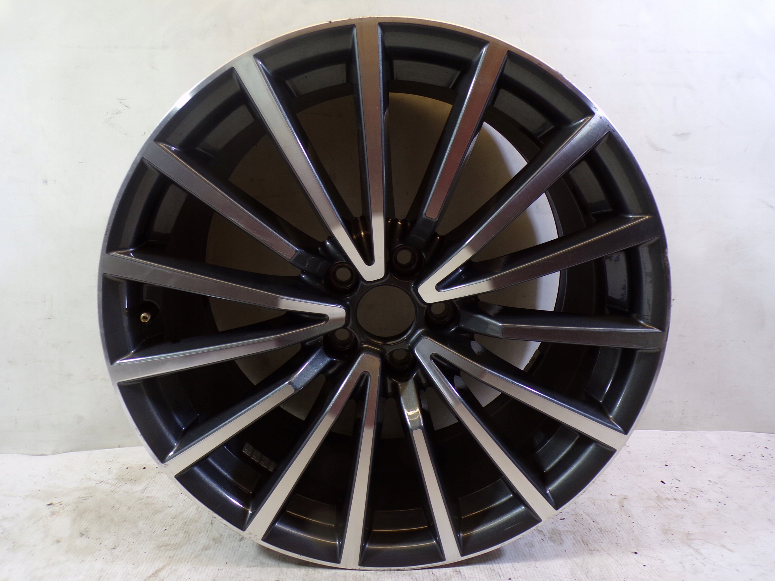disk disk hliníkový AUDI 19 5x112 8W0601025AN (2) (K2)
