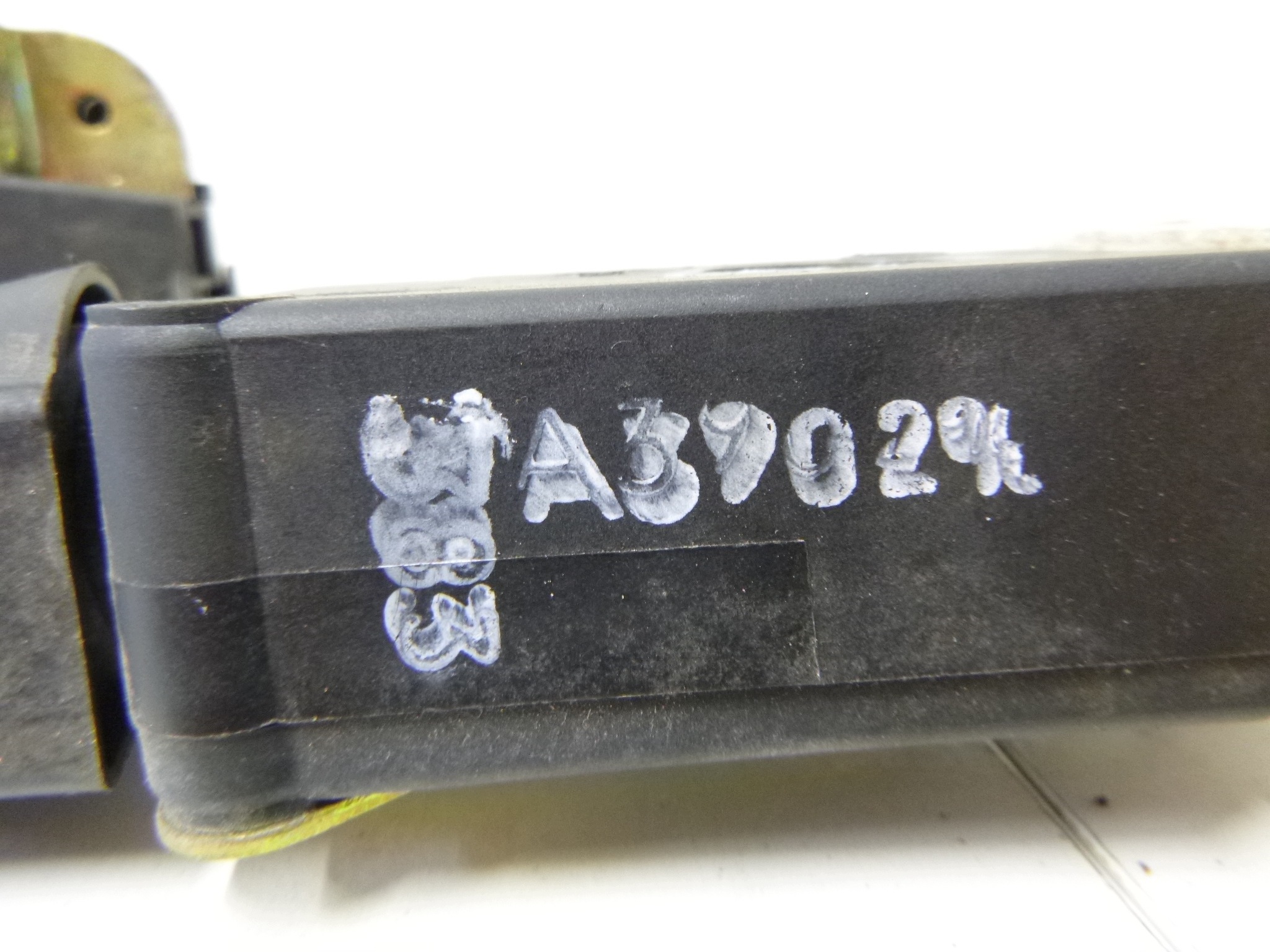 lock door front left Mitsubishi Space Star LIFT 4 PIN 2002 – 2005 A3902