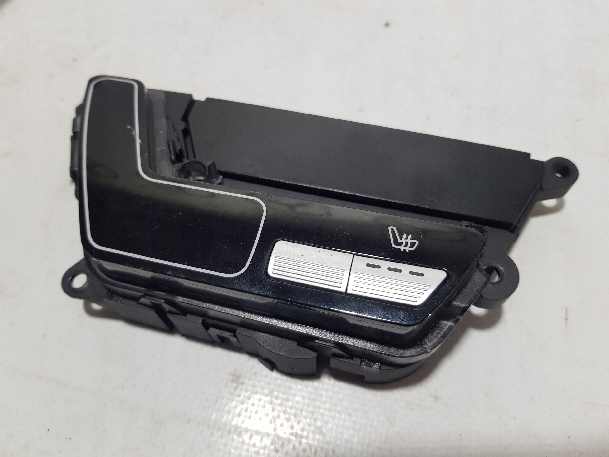 PANEL sedačka MERCEDES W221 levý A2218704251