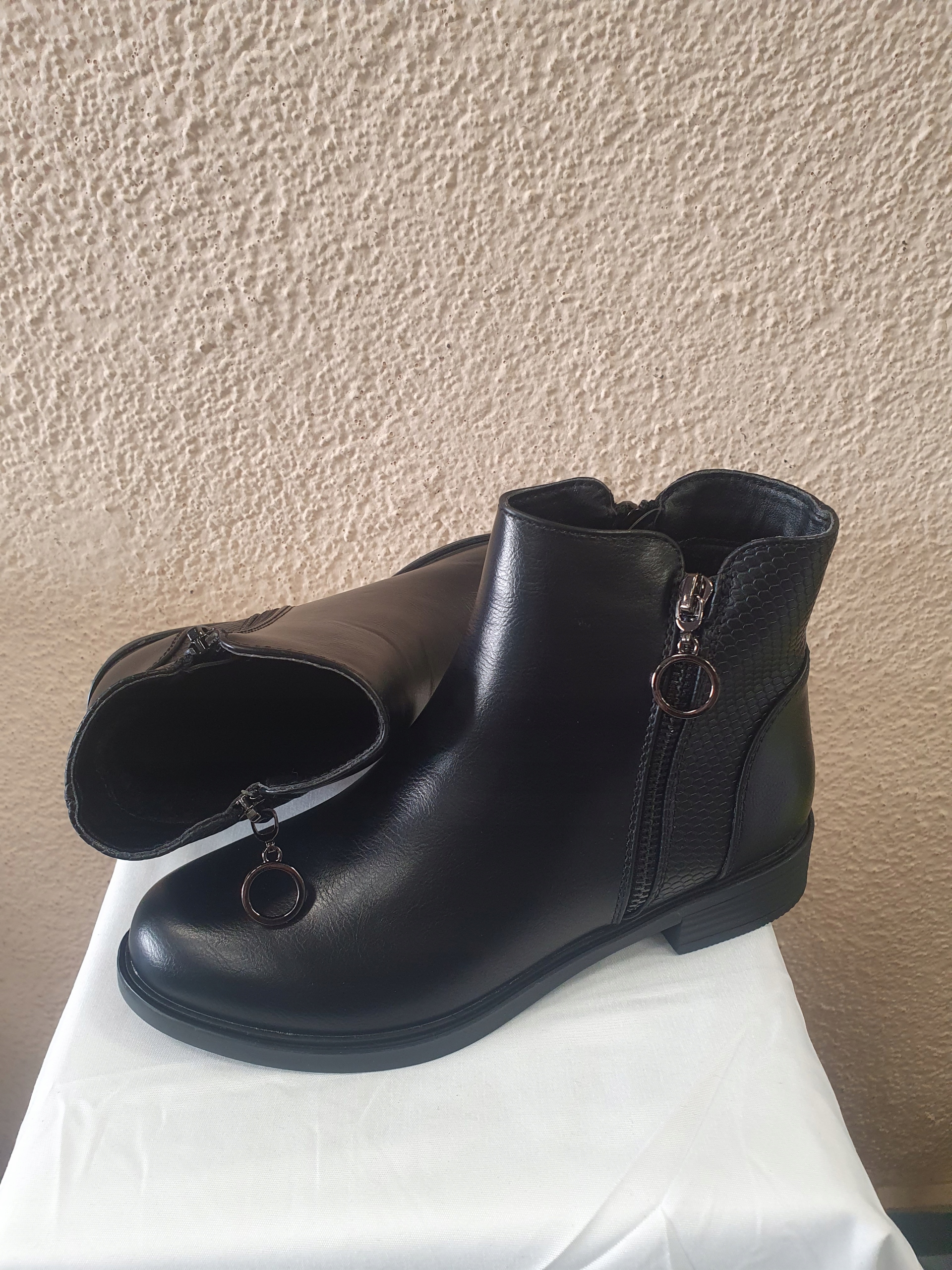 BOTKI CZARNE MATOWE MULANKA R.39 Model MR-13