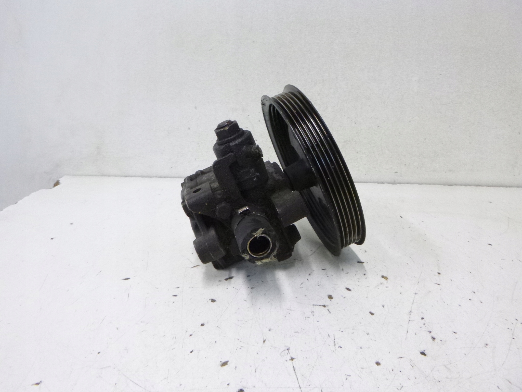 servo pump Mitsubishi Carisma 1.6 95-04r.