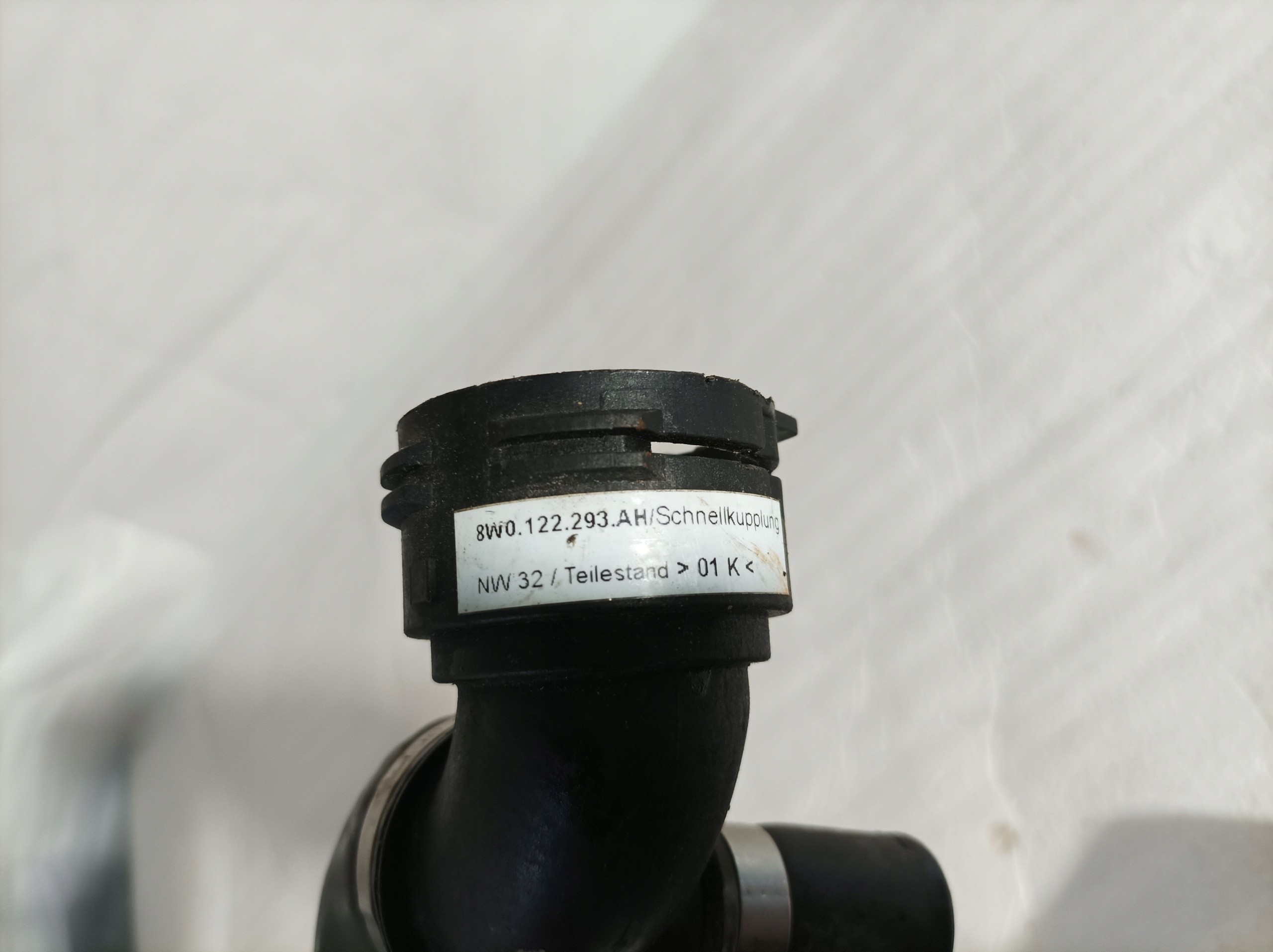 AUDI S4 B9 prijenos cijev vode 8W0122293AH 8W0122055AL
