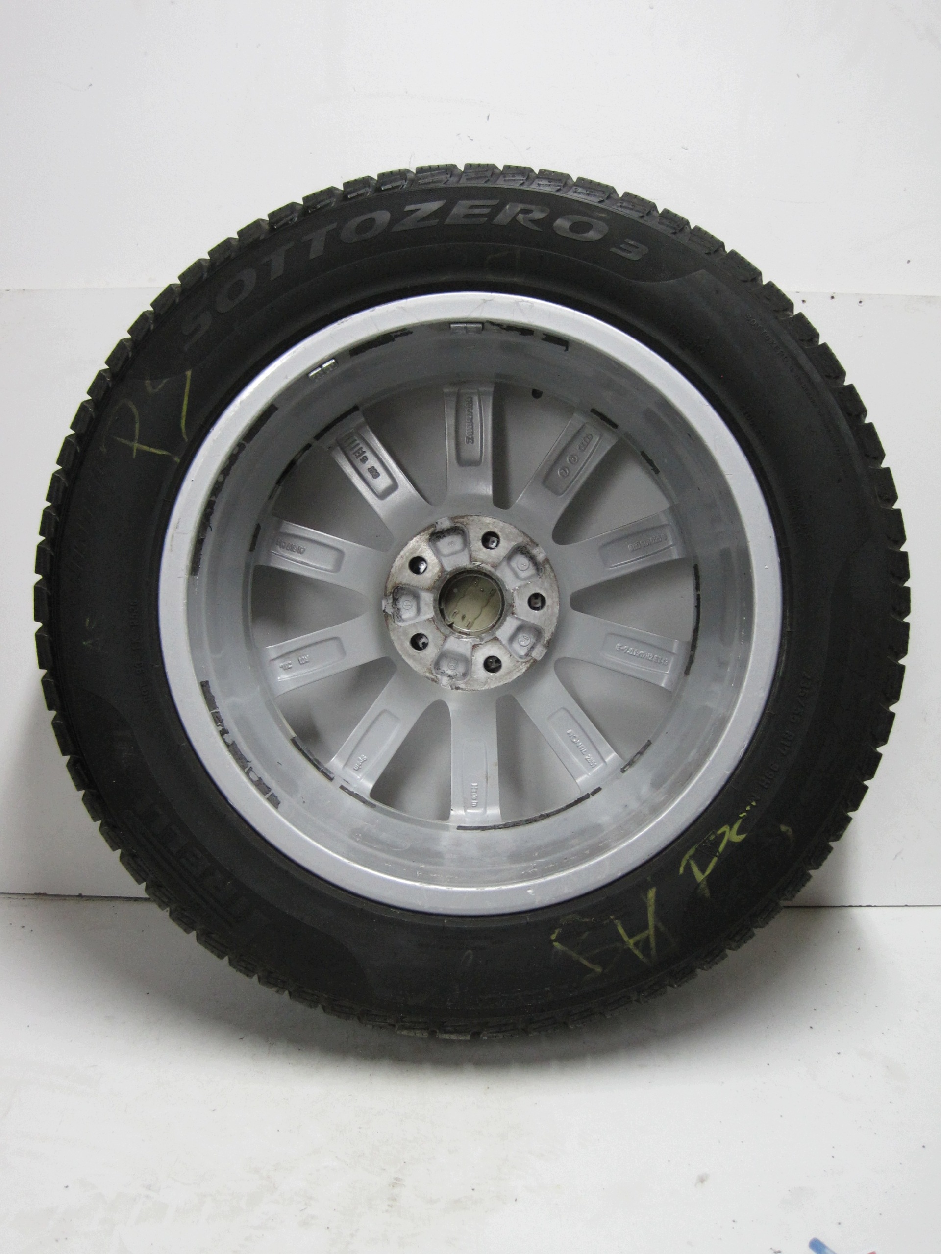 wheels discs tyres Audi Q3 8U0 R17 M+S 6MM