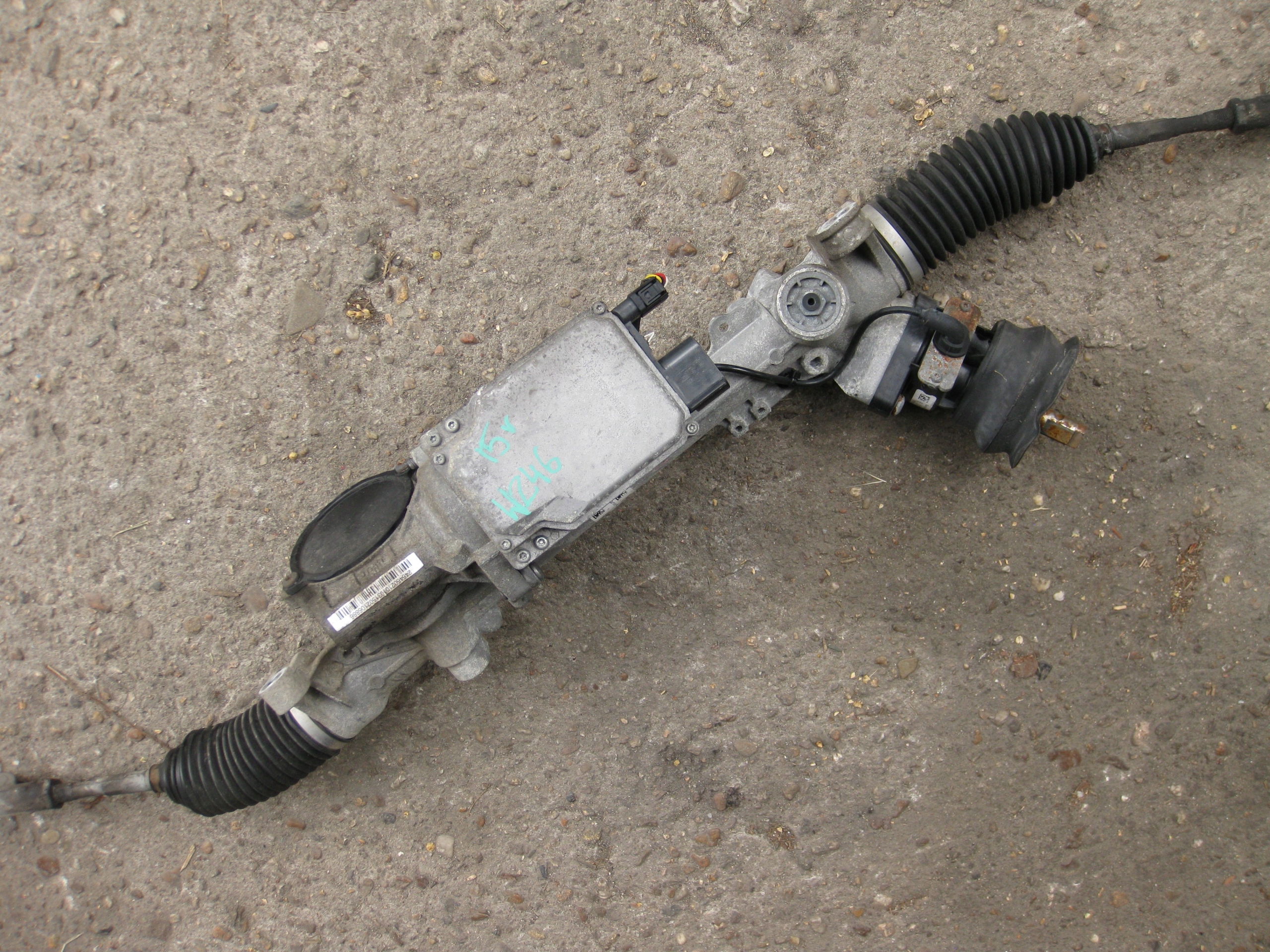 MERCEDES W246 2.2 CDI 14R Boîter direction 2464602101
