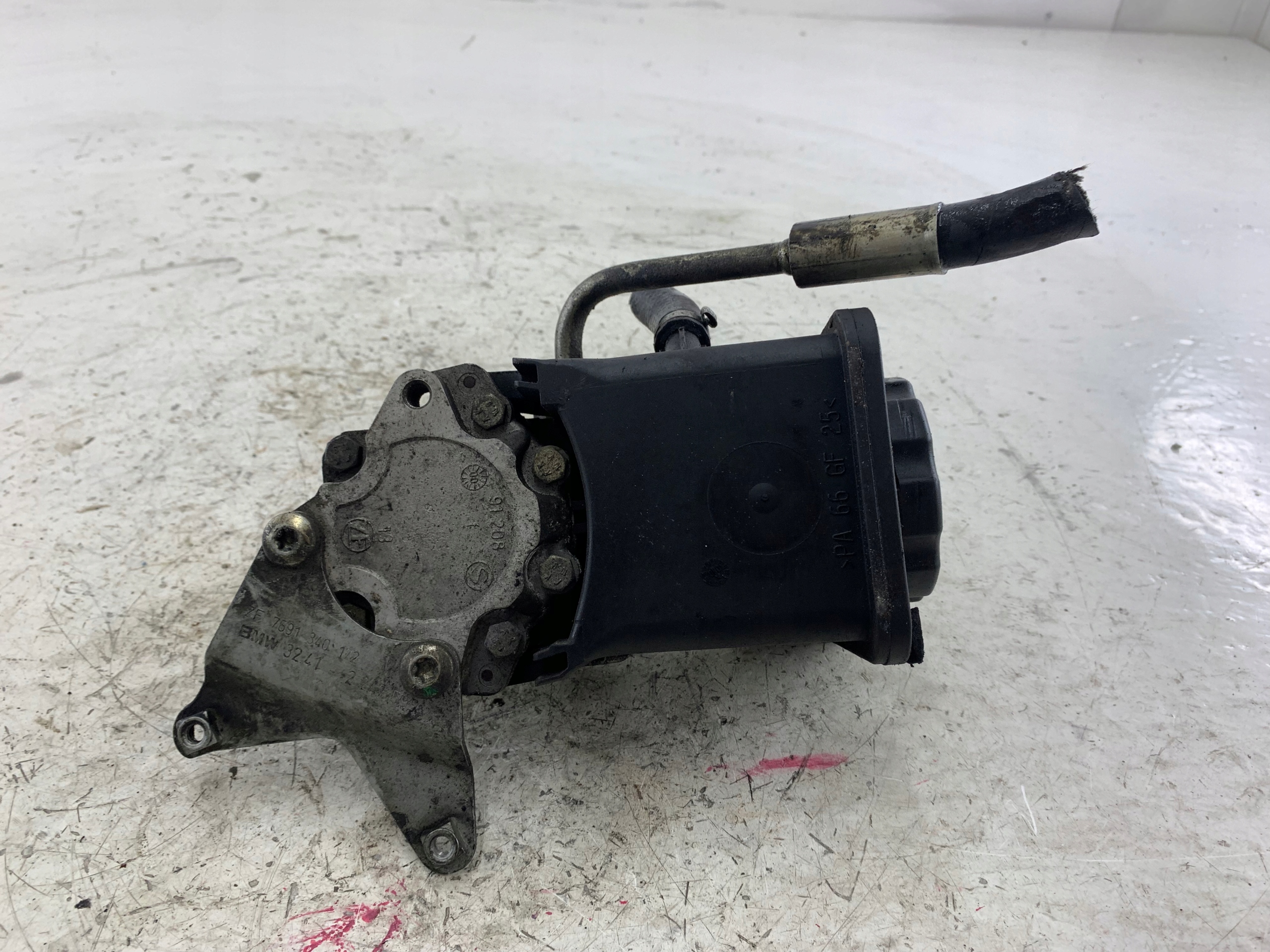 BMW E39 E46 3.0 D Pompe direction assistée 1095749