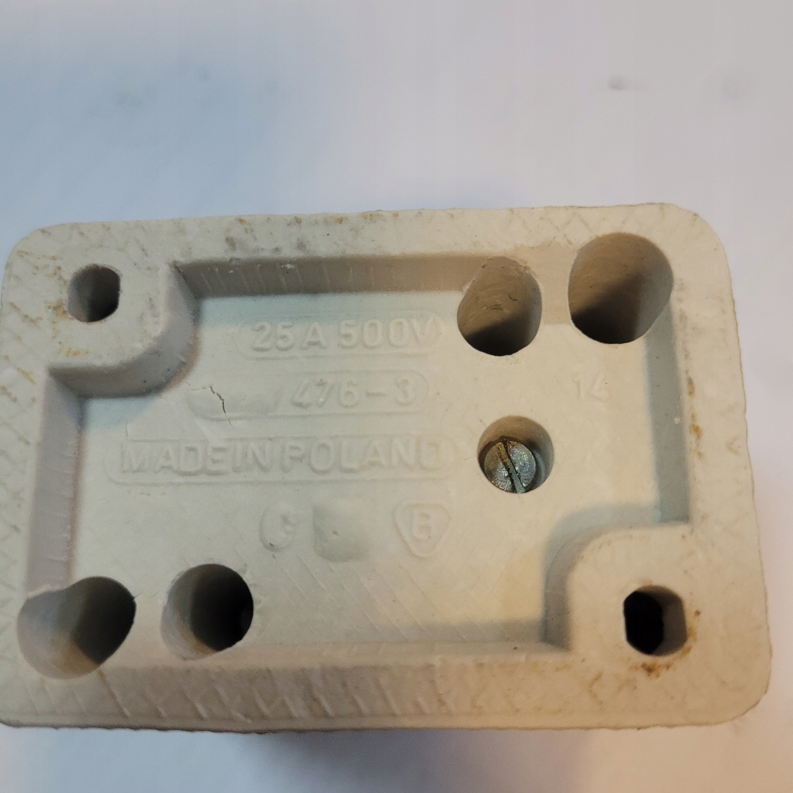Gniazdo bezpiecznikowe 25A 500V Typ 476-3 Producent bez marki