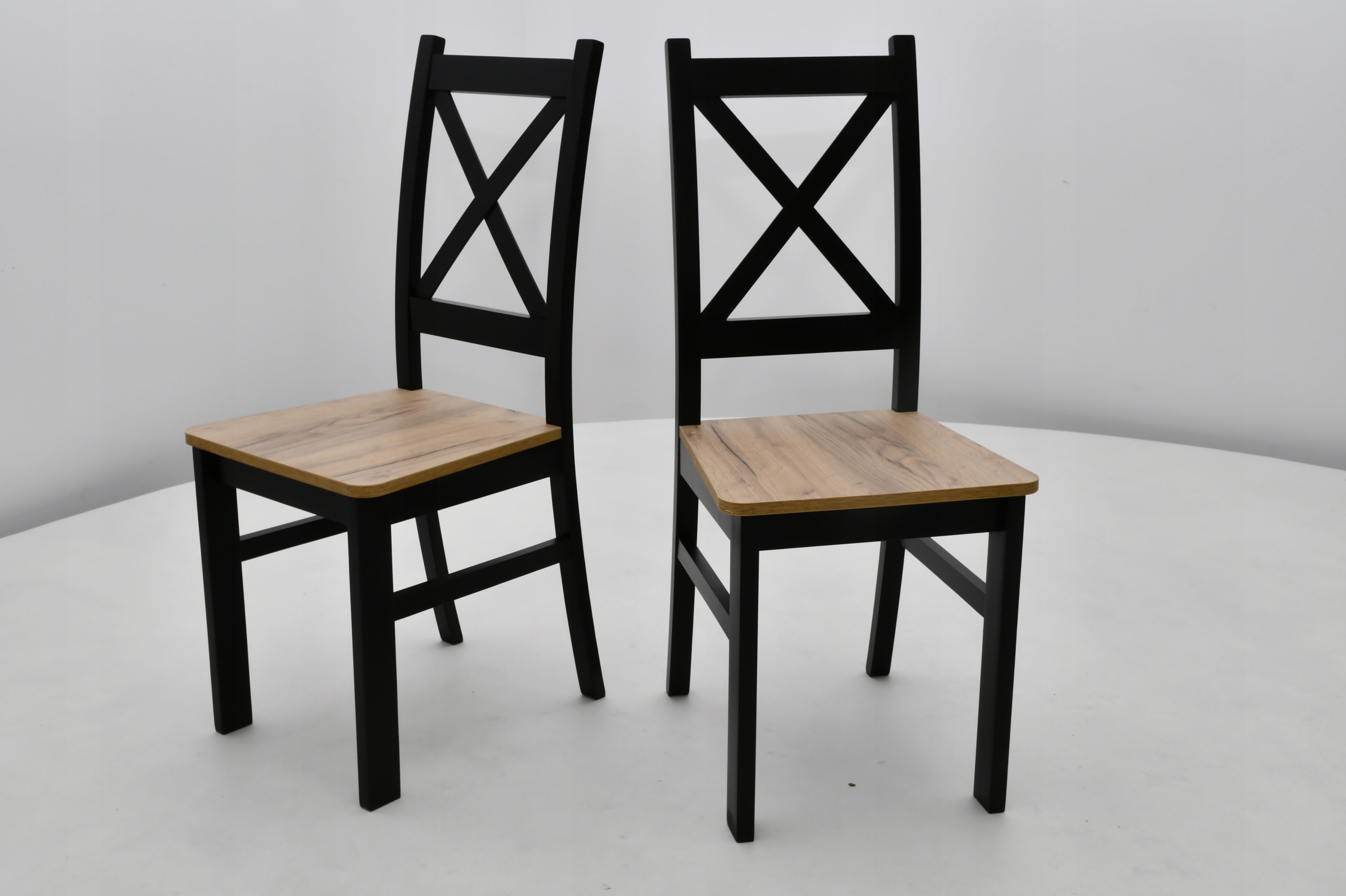 loft, krzesła krzyże , stół Poli Kod producenta poli4krzyżak