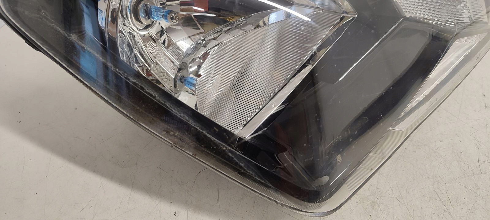 light front front right Seat Mii 1,0 MPI