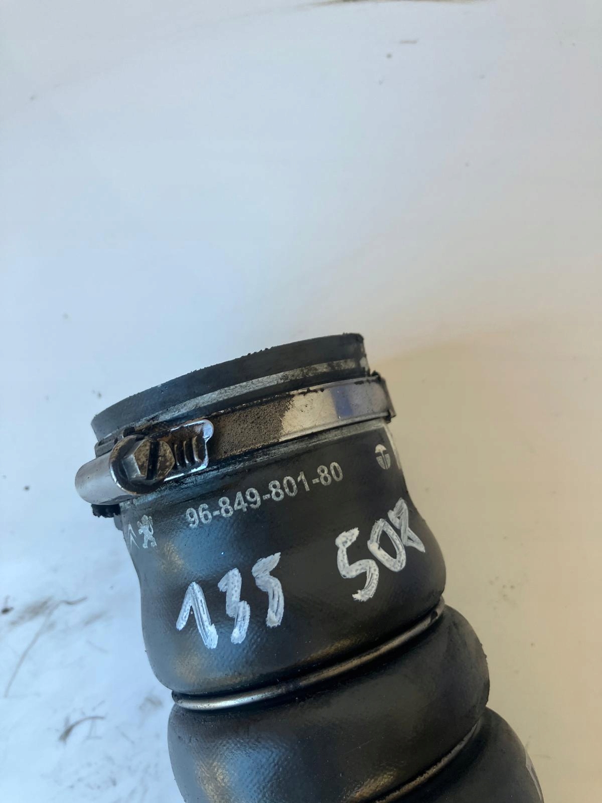 trouba intercoolera PEUGEOT 508 a 1.6 THP 9684980180