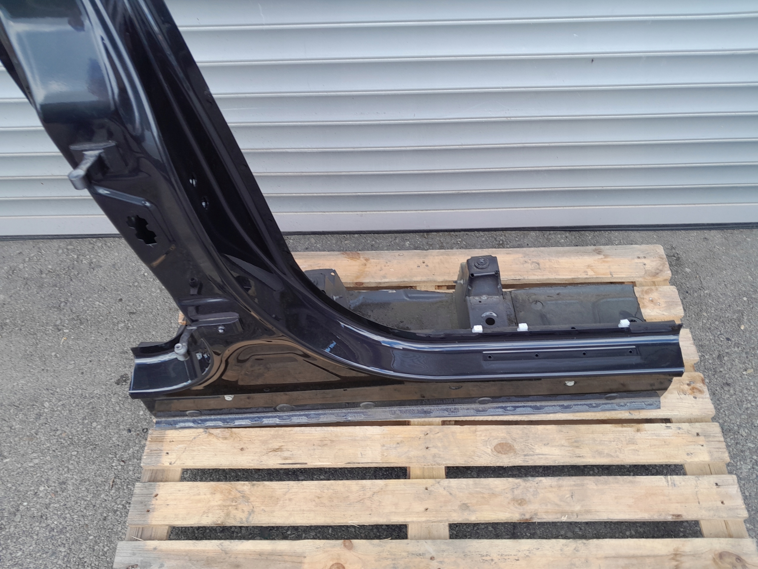 BMW X3 G01 LCI pillar threshold right A90