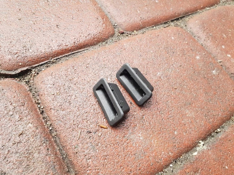 Trzymak bracket holder rolety Opel Insignia