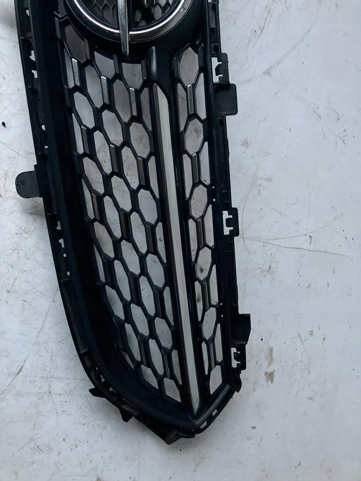 Opel Corsa Kühlergrill FRONTGRILL Kühlergitter 98334061 - Thumbnail 4