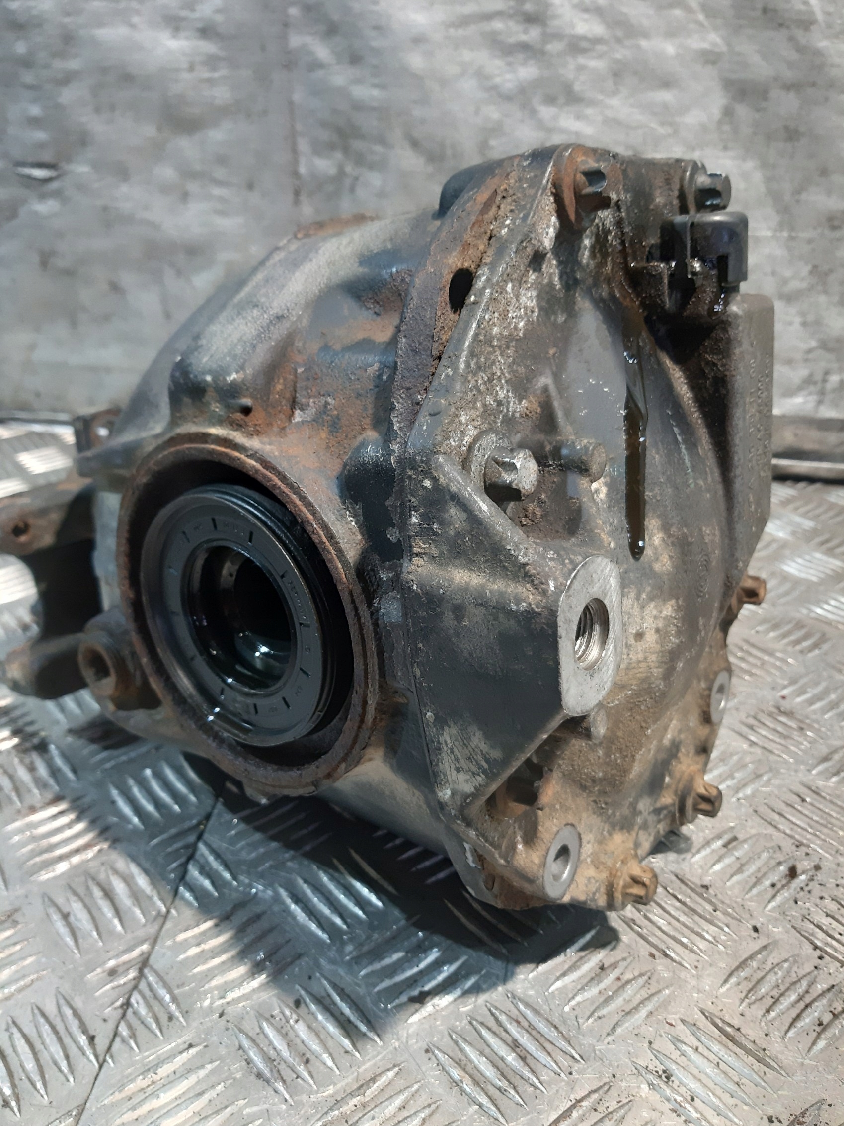 MERCEDES W211 2.2 CDI differenciál differenciál hátsó far differenciál 2.65 A2303511108
