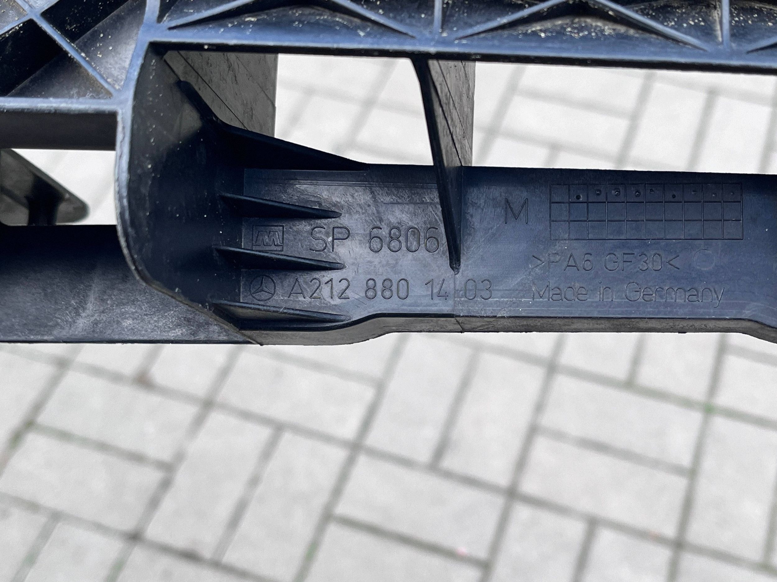 MERCEDES E W212 kryt stěny předního příčka A2128801403