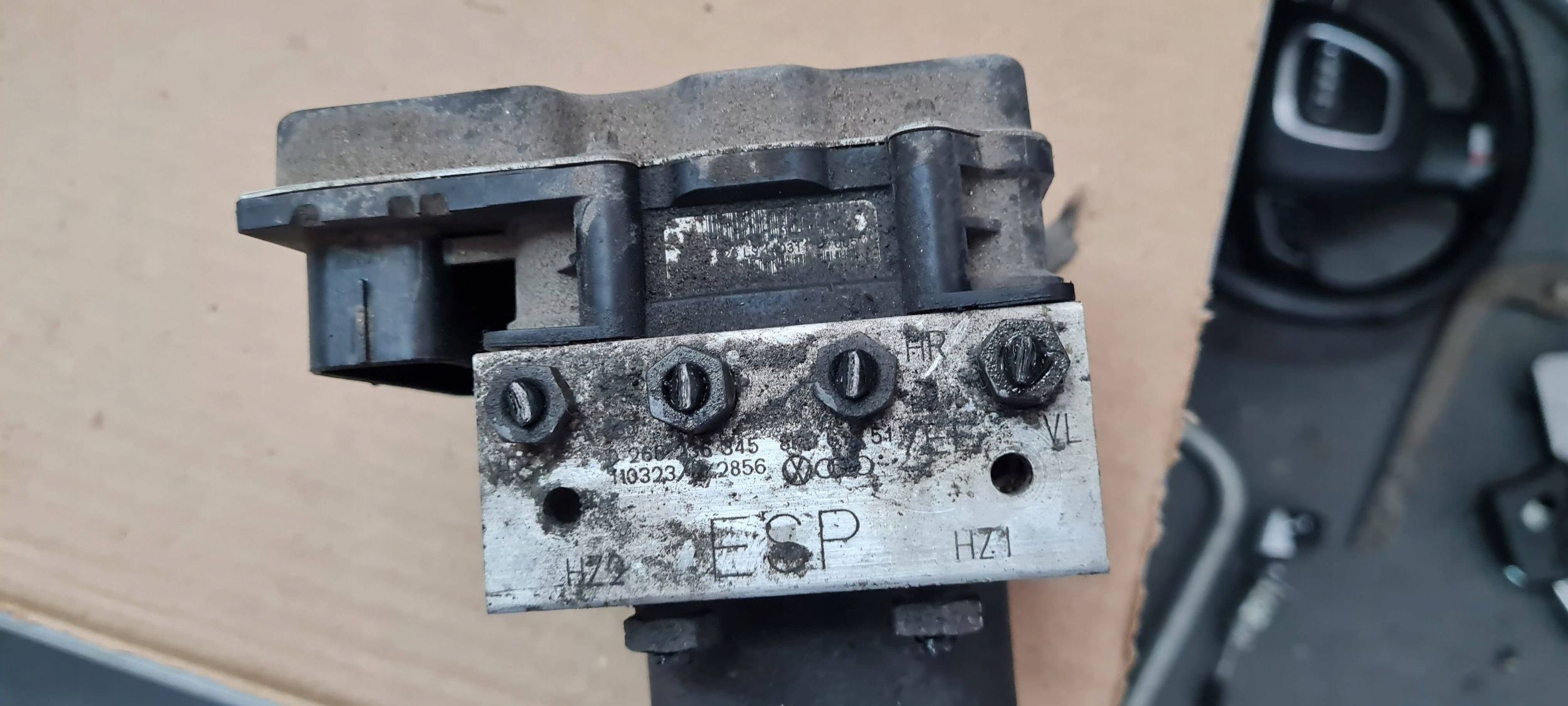 A5 8T brake booster ABS control unit 2.0 TDI 8K0907379BG A4 B8