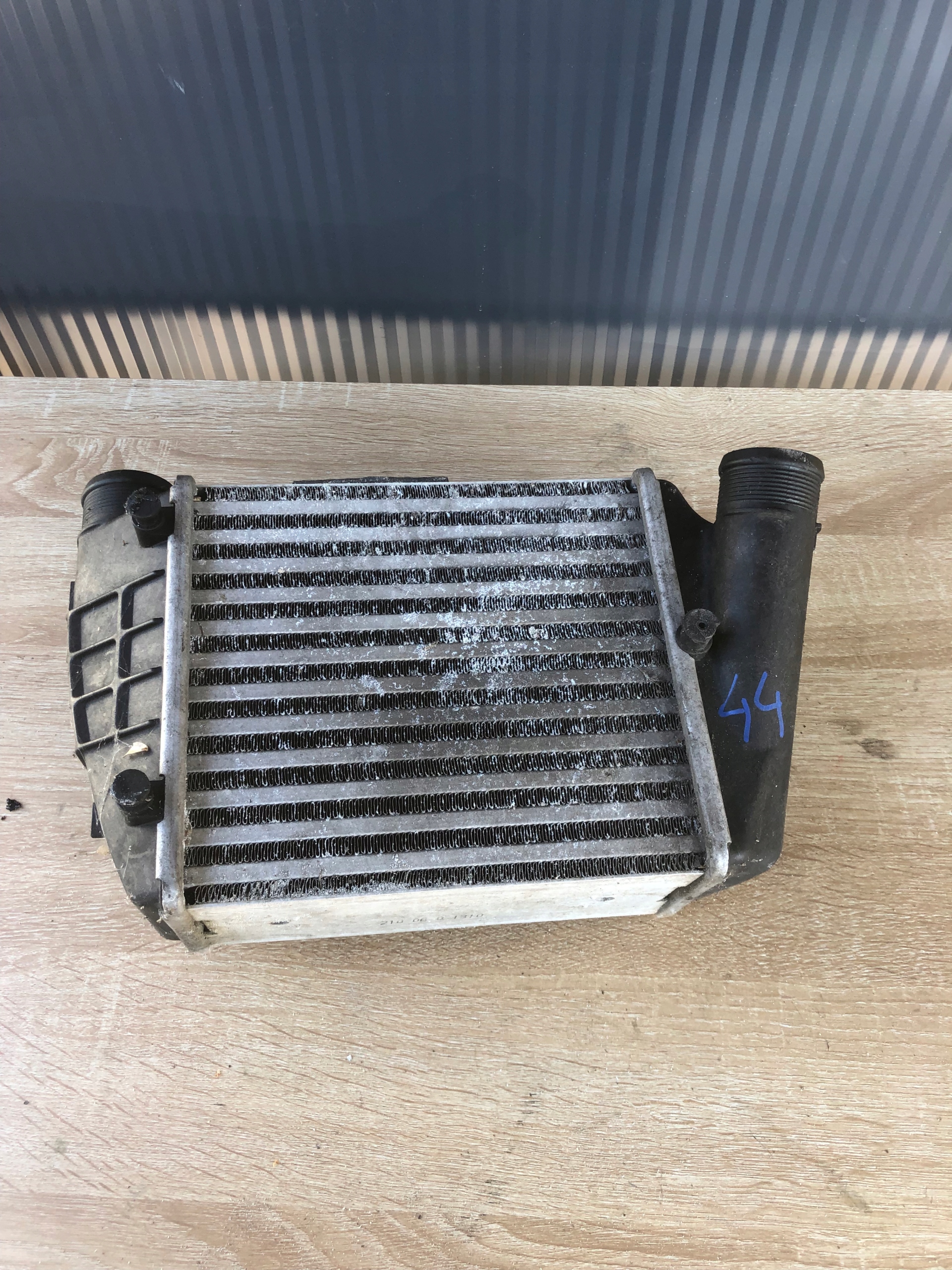 radiatore intercooler Destra AUDI A4 B7 8E0145806L