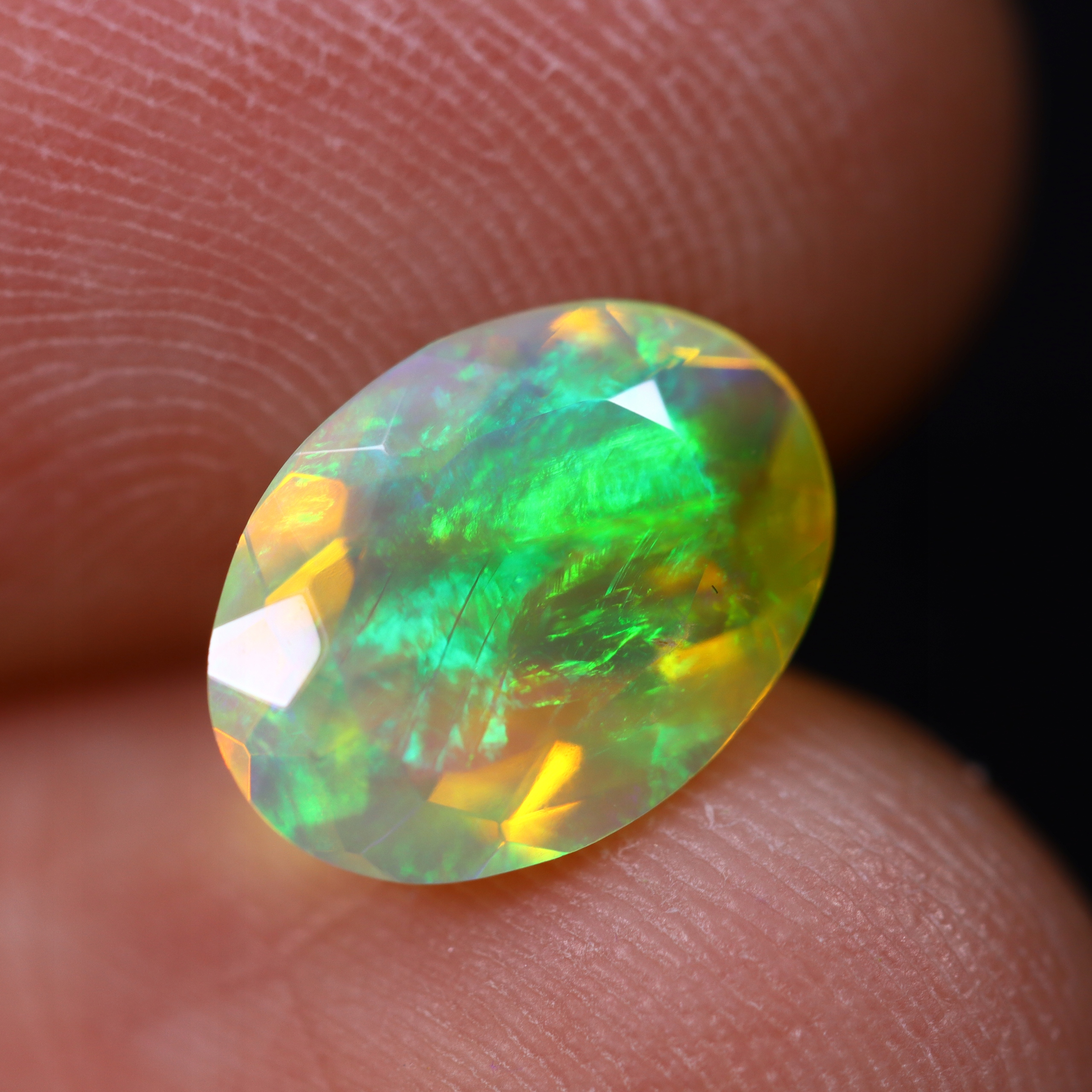 Přírodní opál 1.40 ct Ovál Etiopie certifikát Wbd