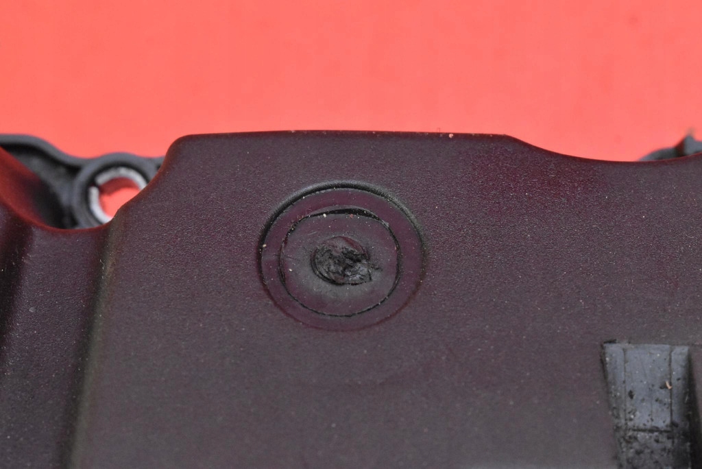Abdeckung der Ventile Gehäuse PEUGEOT 207 1.4 VTi 95 KM 06-09