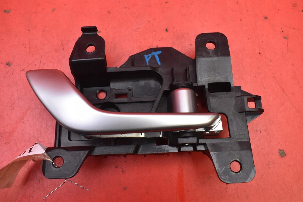 handle inner right rear part CHROM 82623-BE010 HYUNDAI KONA 2 II 23-25