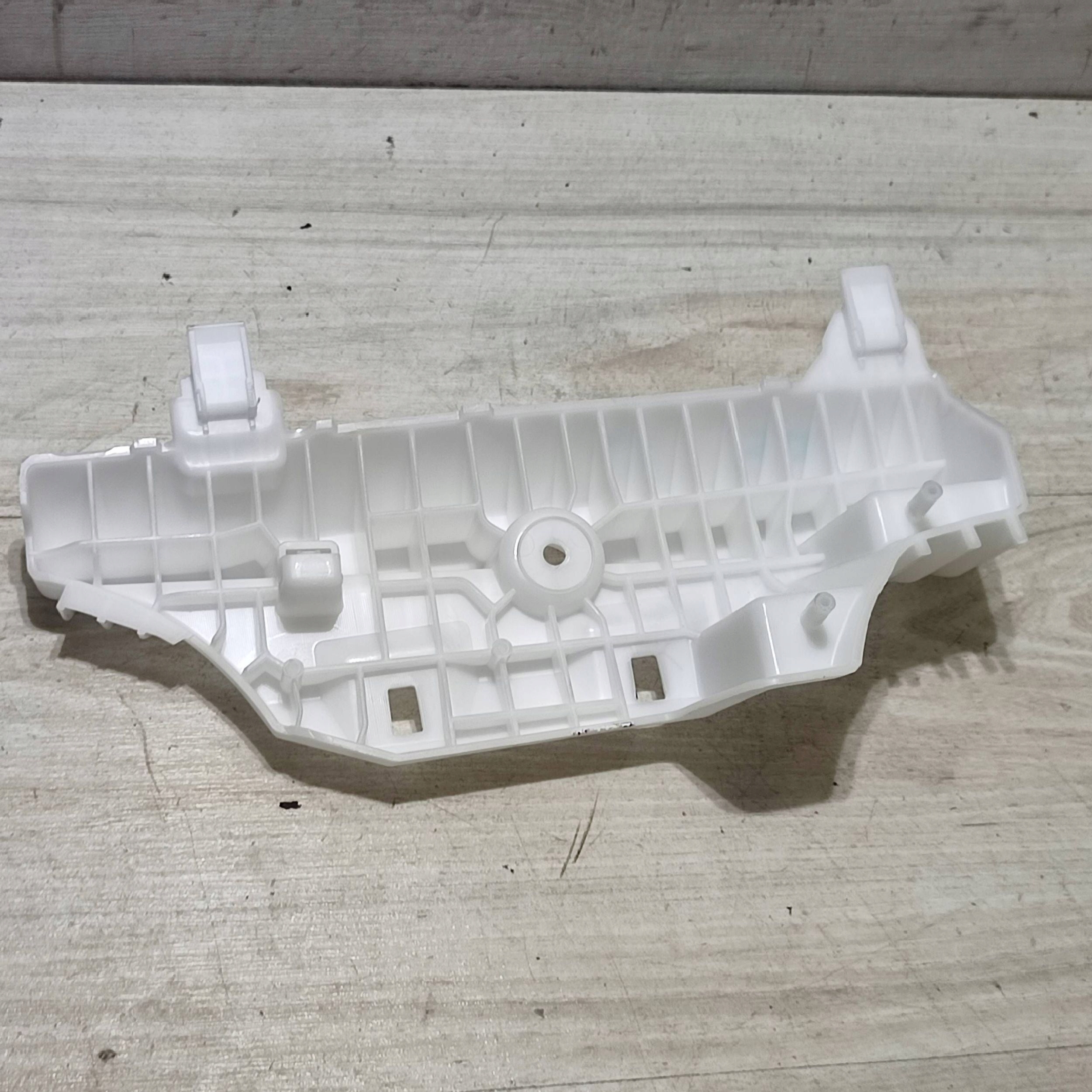 holder bracket rear part side left Dacia Jogger 985P75477R