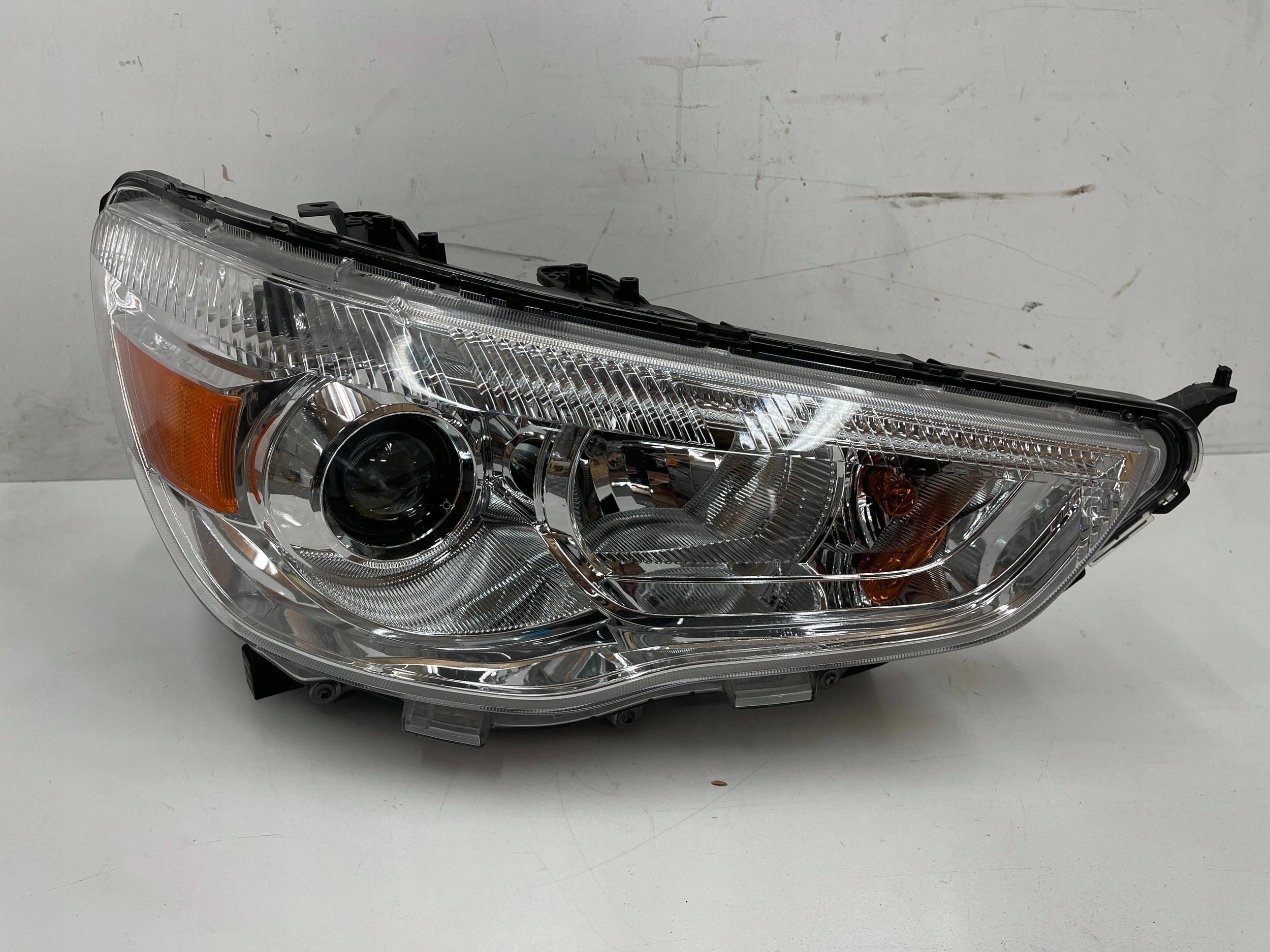 REFLEKTOR light front front right MITSUBISHI ASX 8301C872