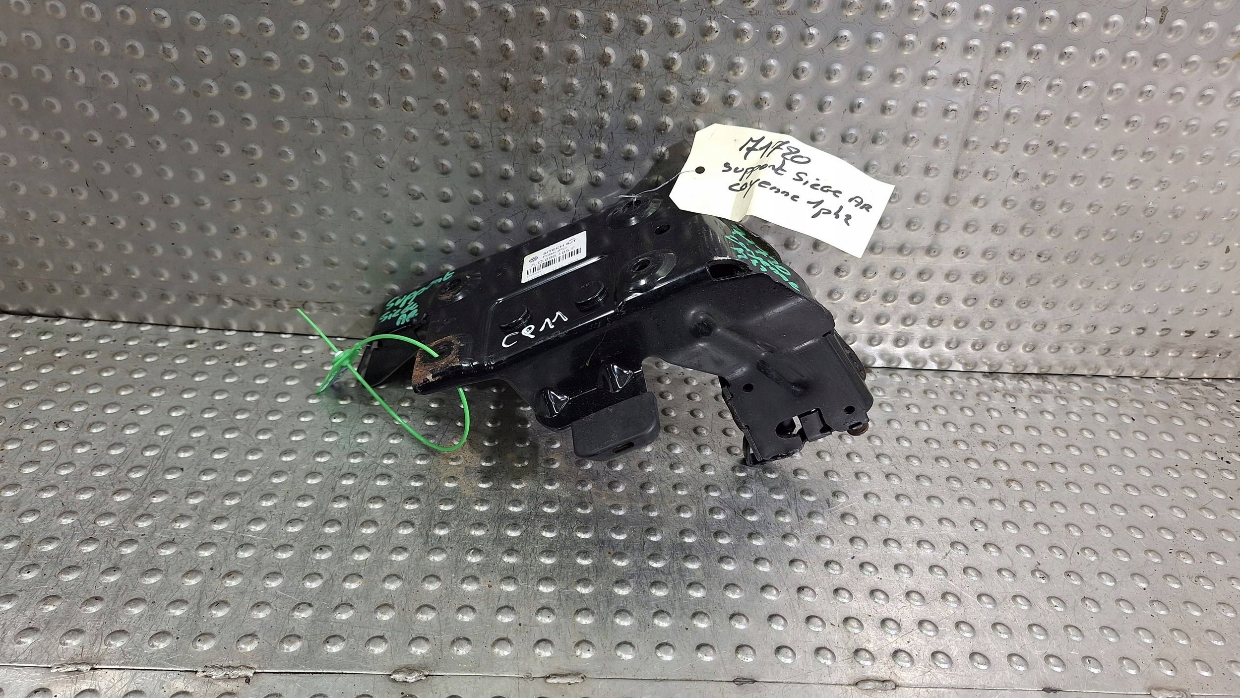 Console Support plaque KANAPY Moyenne Arrière 7L0886185 PORSCHE CAYENNE et 7L