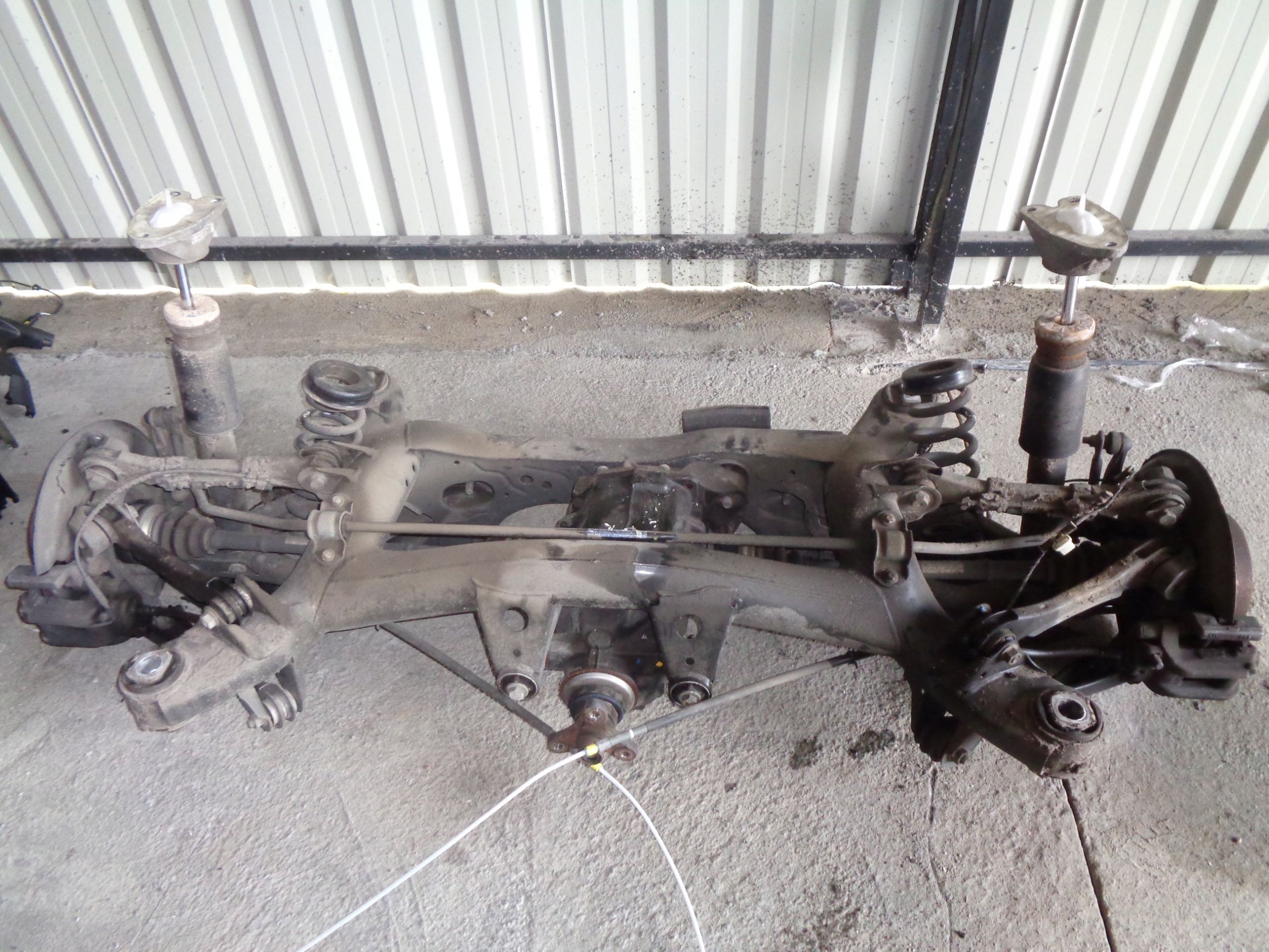 BMW F20 BELKA ZAWIESZENIE SANKI TYL TYLNE KOMPLETNE TYŁ 2.0 DIESEL Numer katalogowy części BMW F20 BELKA ZAWIESZENIE