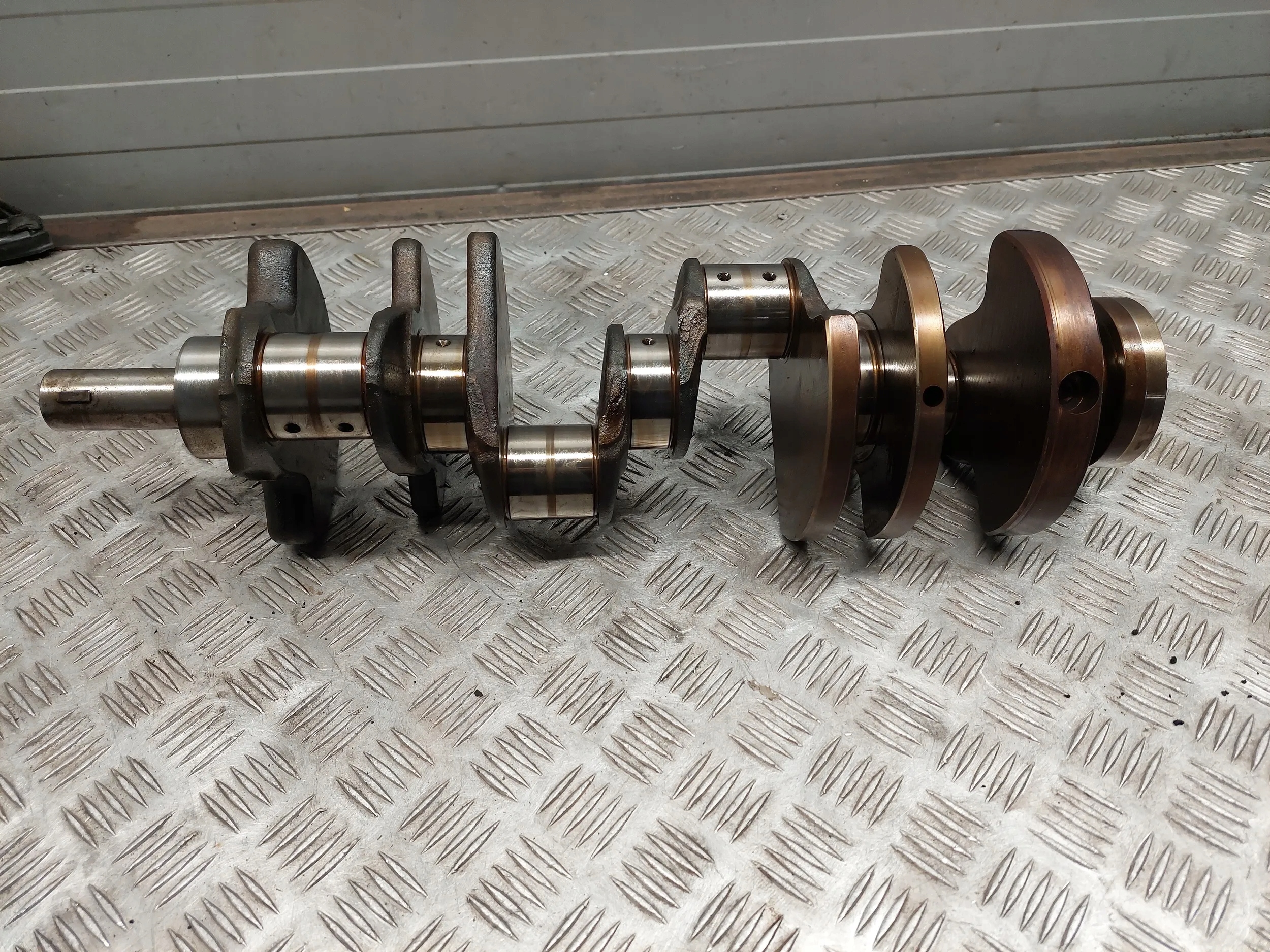 Mercedes-Benz GL X166 Z przodu Wały korbowe