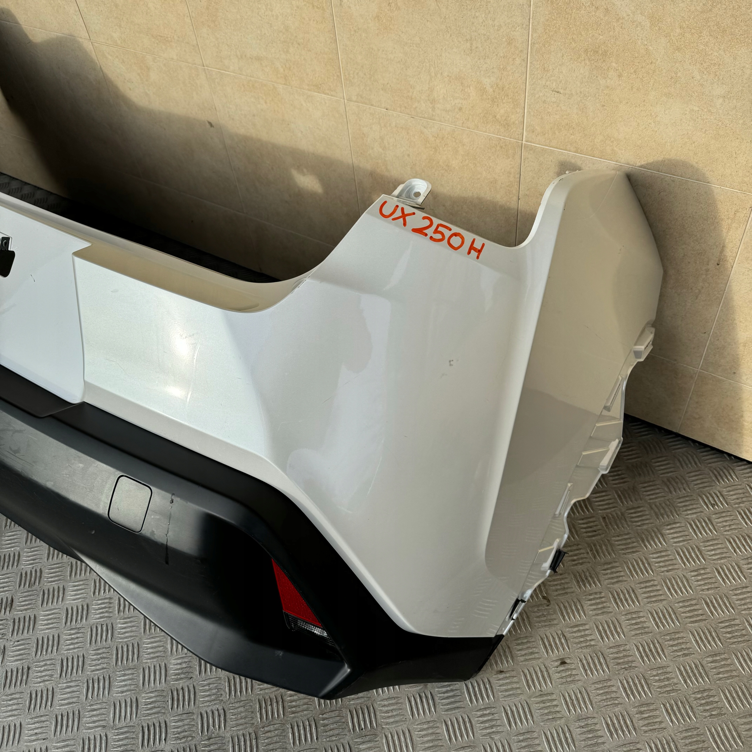 BUMPER REAR COMPLETE LEXUS UX 250H 2021 ROK
