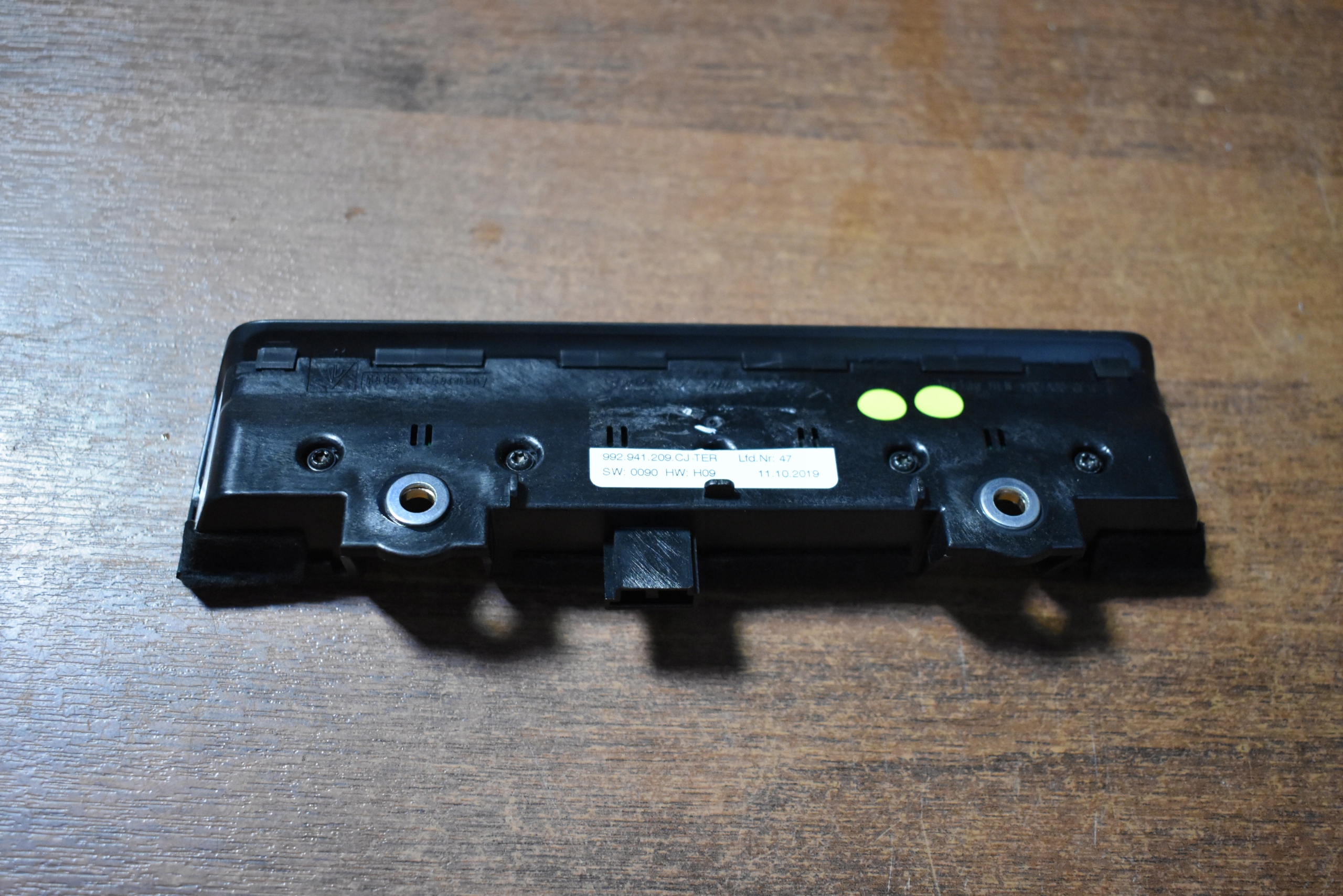 IDEALNY PANEL BLOK WLACZNIKOW PORSCHE 992 1 9