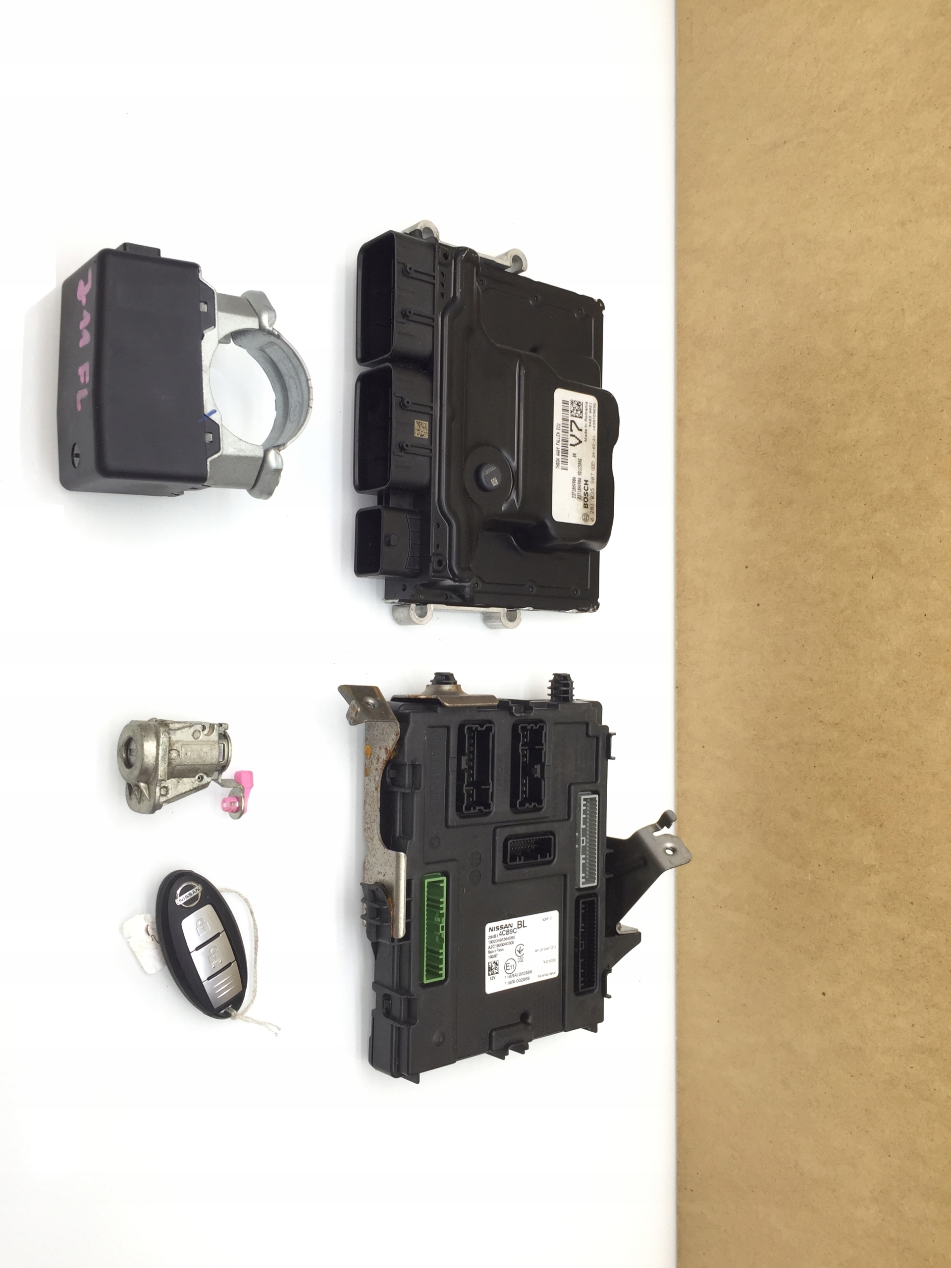 NISSAN QASHQAI J11 II LIFT ZESTAW STARTOWY ODPALAJĄCY KOMPUTER KLUCZYK BSI