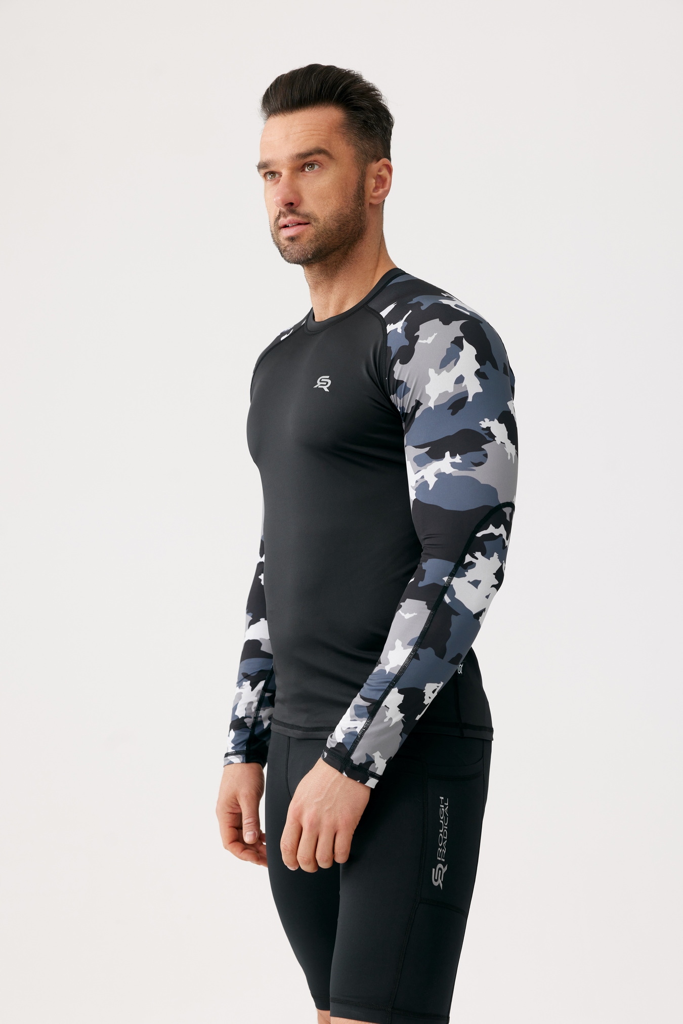 ODDYCHAJĄCA KOSZULKA TERMOAKTYWNA BIELIZNA TREKKINGOWA ROUGH RADICAL Marka Rough Radical