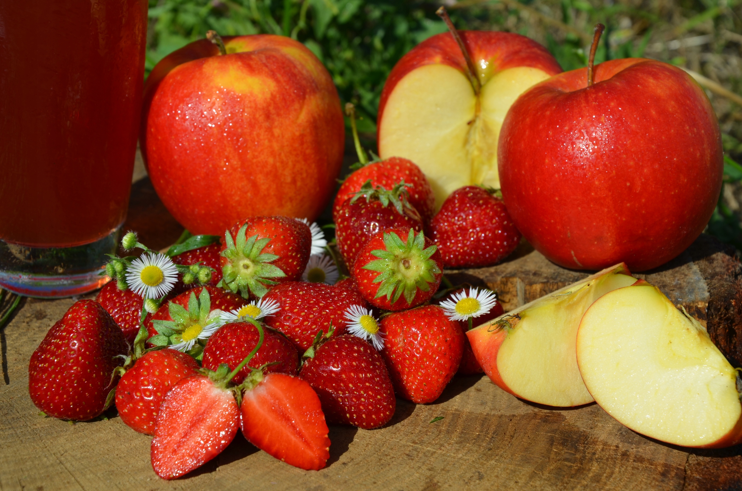 Sok jabłkowy z truskawką tłoczony NFC 3L+KARTON EAN (GTIN) 5902596848163