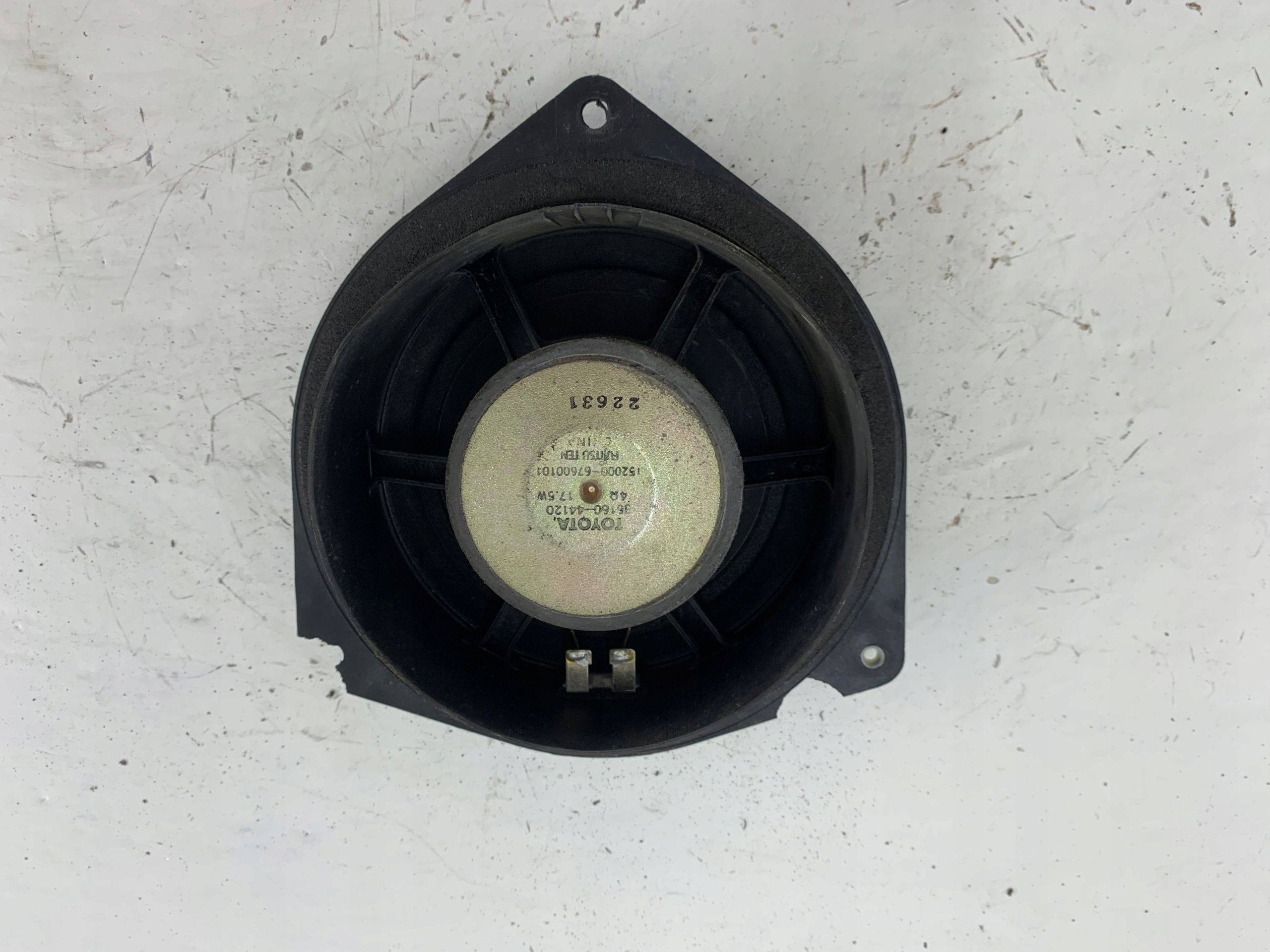 TOYOTA AVENSIS VERSO speaker front front 86160-44120