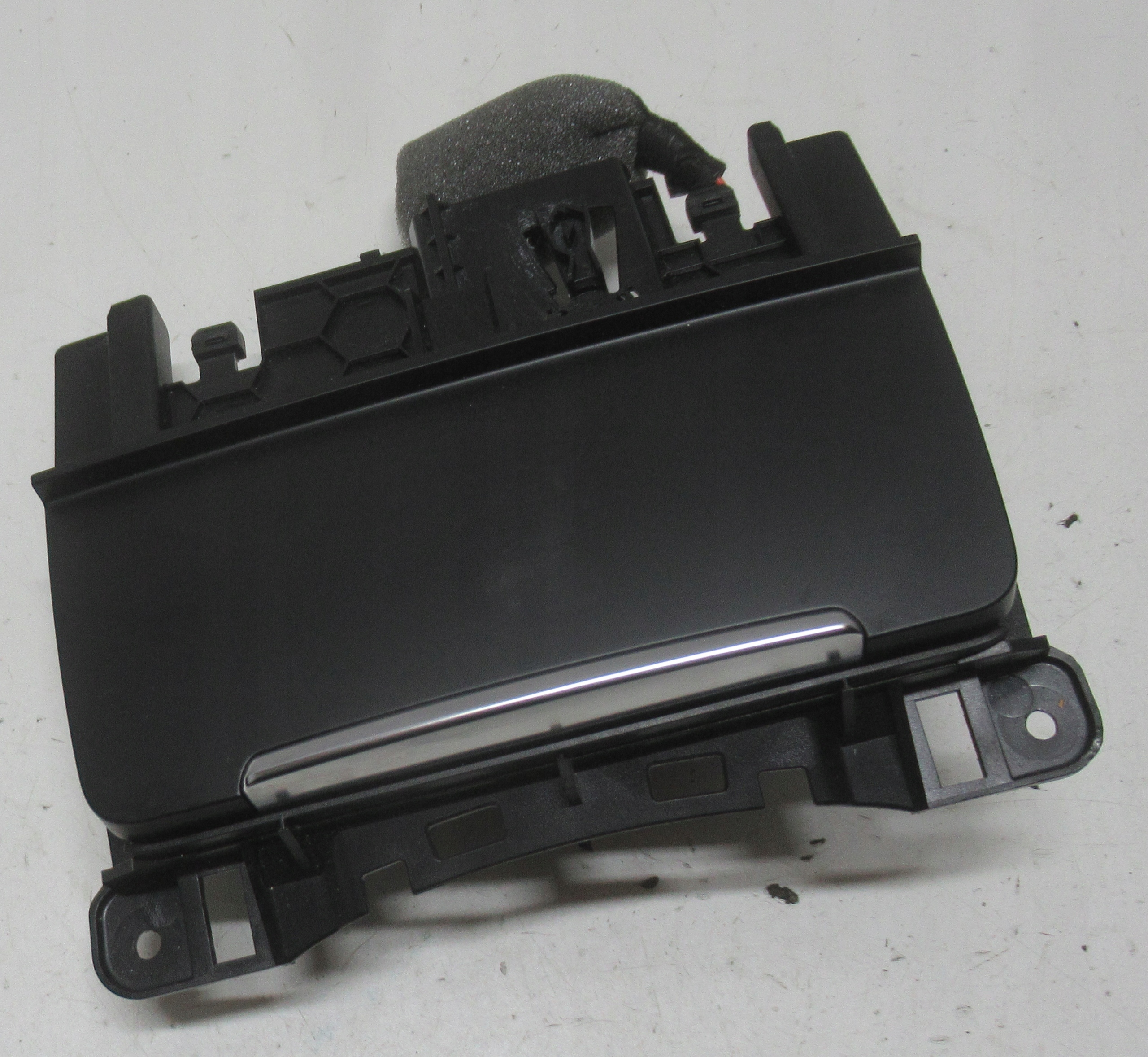 AUDI A4 B8 KOMBI 14R Cendrier 8K0857951C