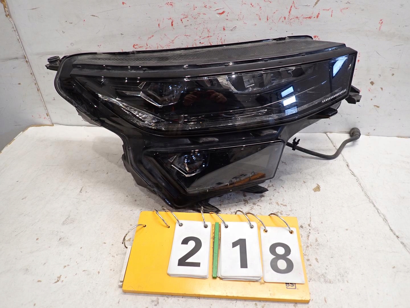 light front front right SKODA KODIAQ LIFT 2021- 566941036