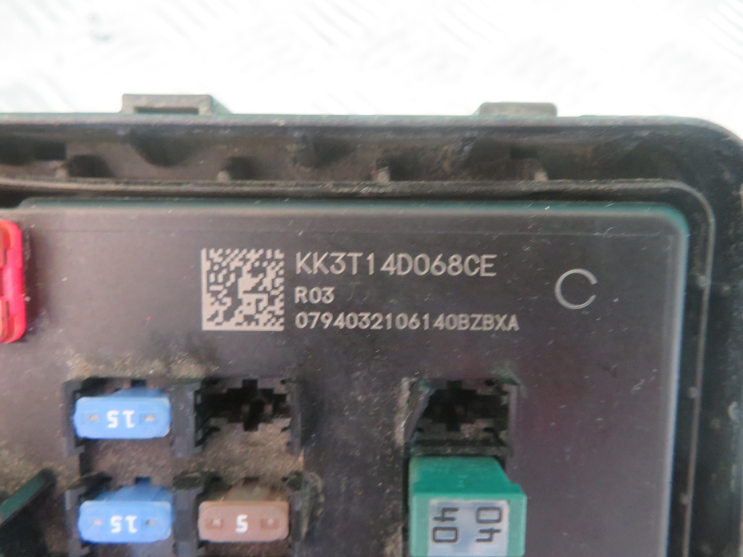 fuse box FORD TRANSIT CUSTOM KK3T14D068CE 21R